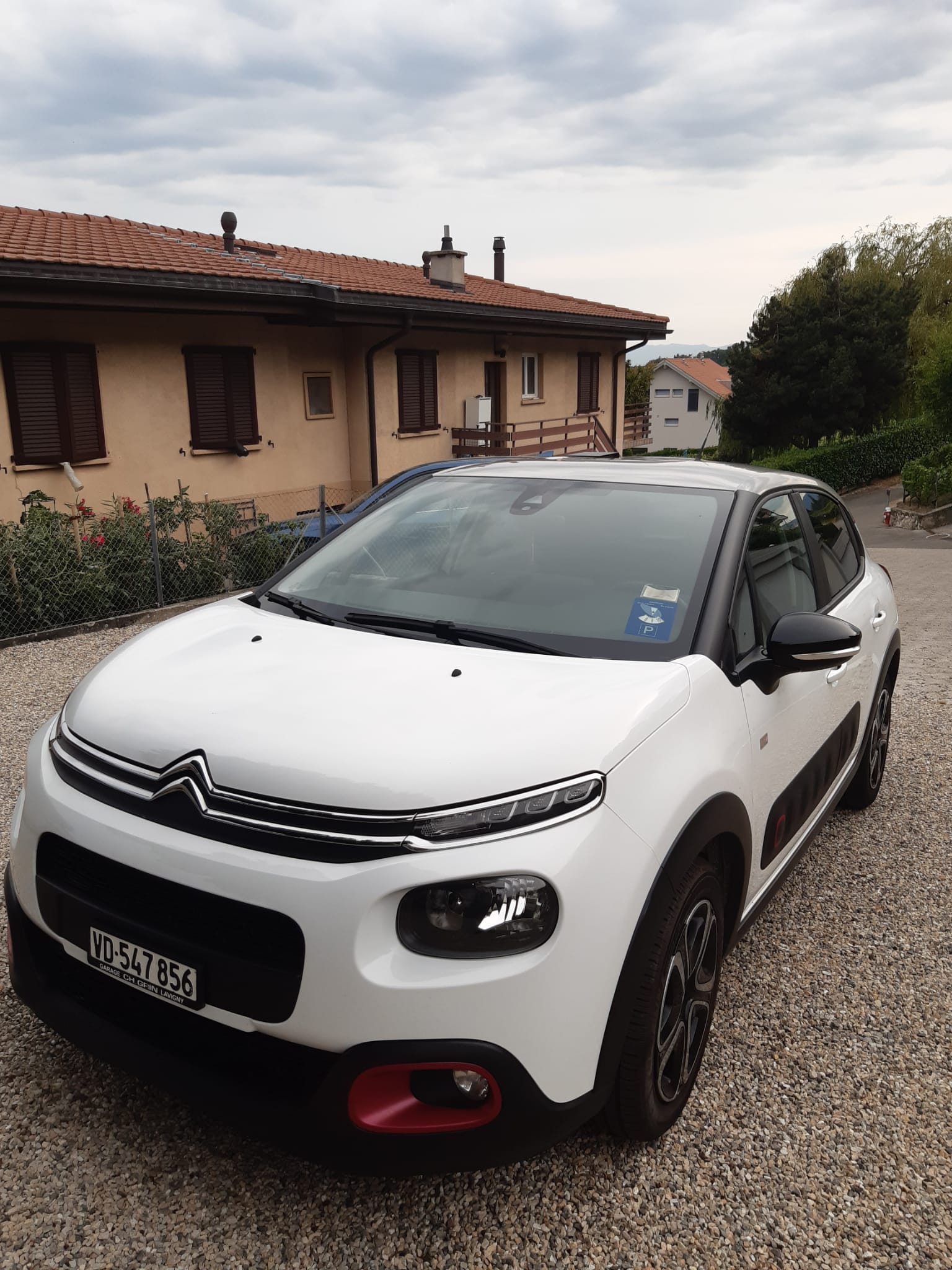 CITROEN 1.2 PureTech Elle-image-1