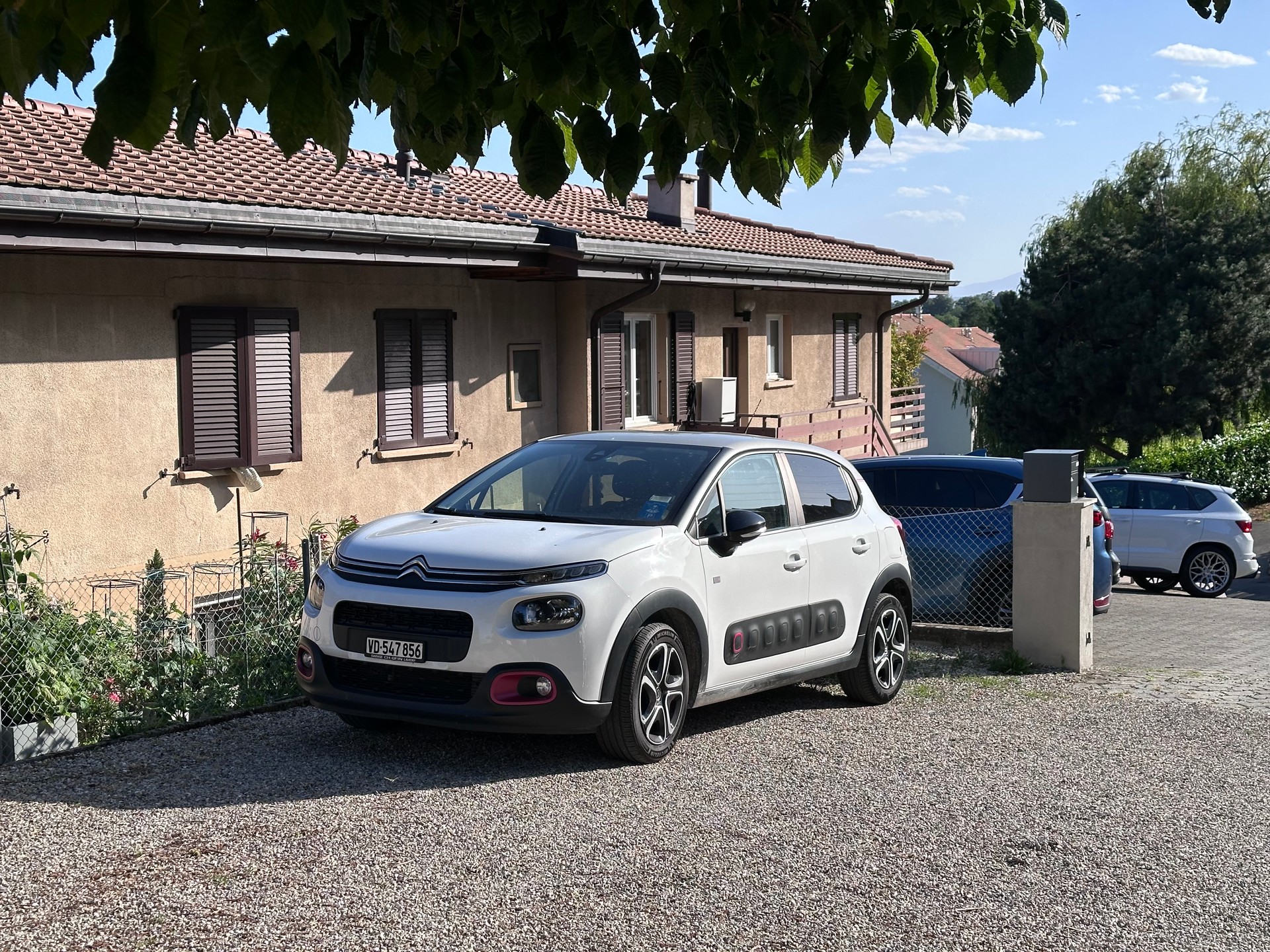 CITROEN 1.2 PureTech Elle-image-0