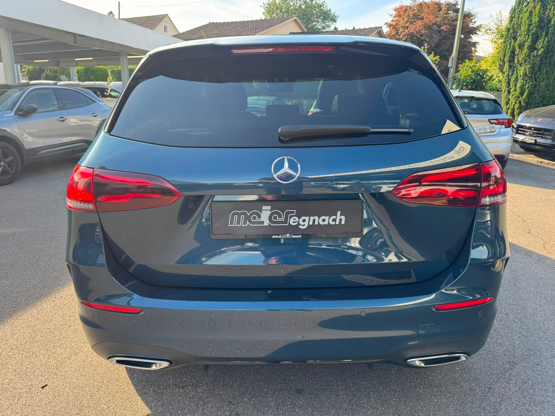 MERCEDES-BENZ B 250 4Matic AMG Line-image-6