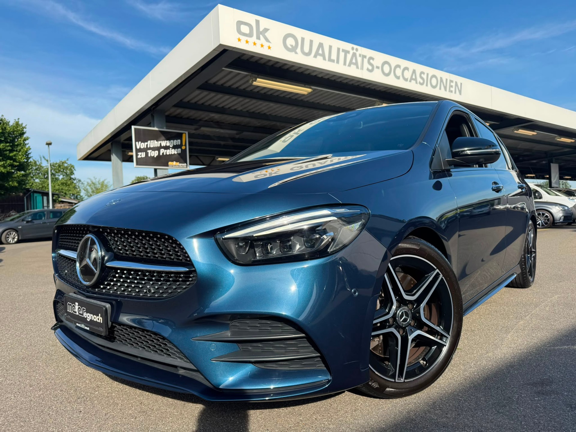 MERCEDES-BENZ B 250 4Matic AMG Line-image-0