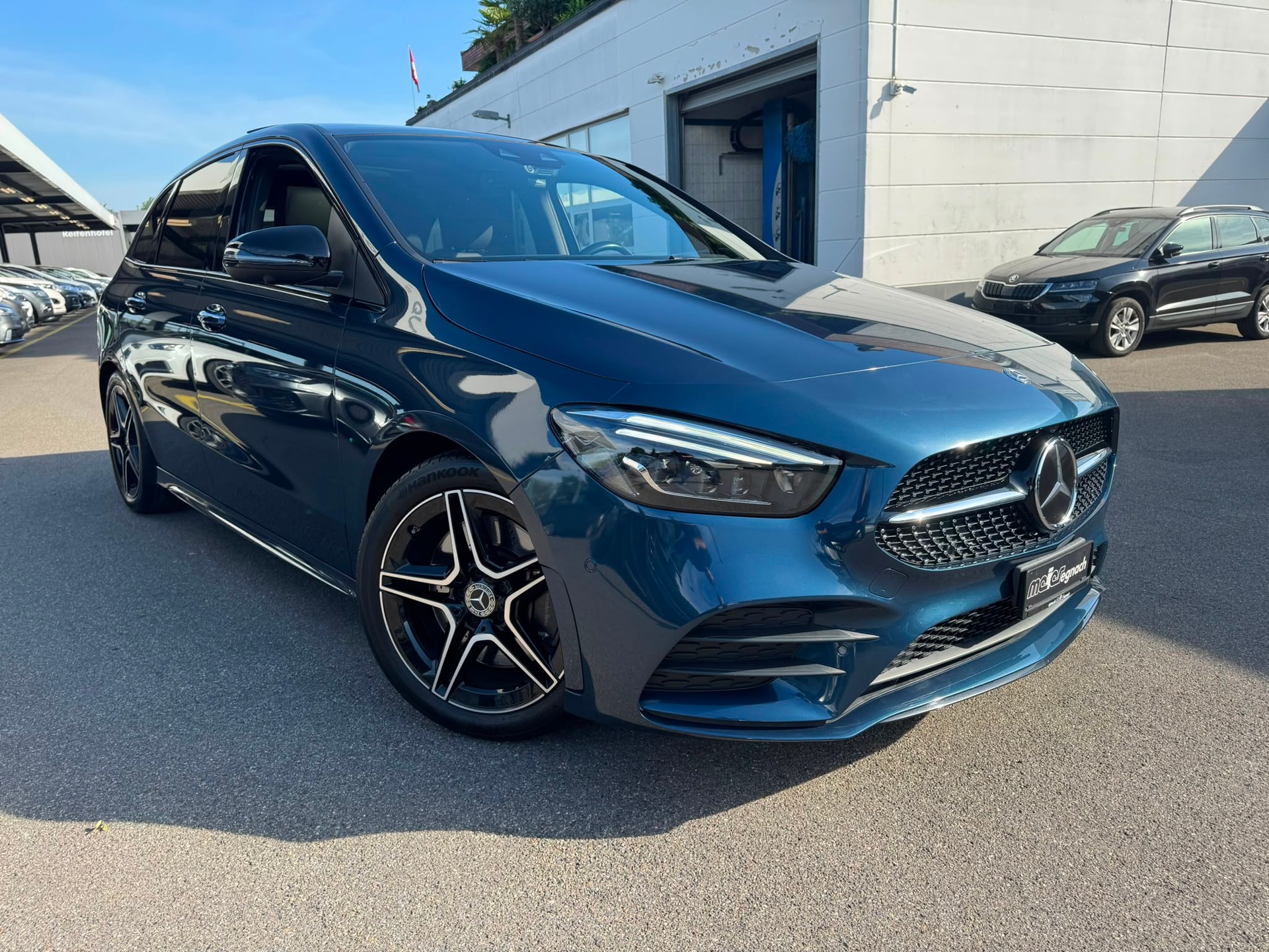 MERCEDES-BENZ B 250 4Matic AMG Line-image-2