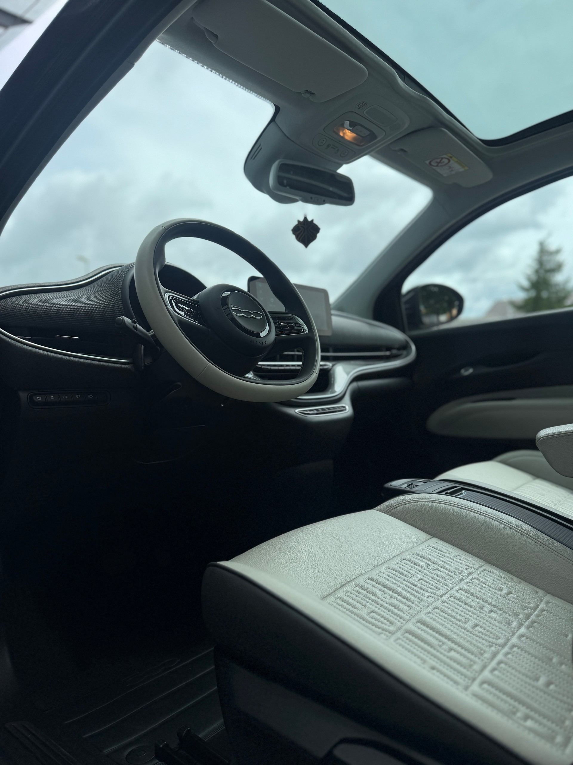 FIAT 500 electric 87 kW La Prima-image-8
