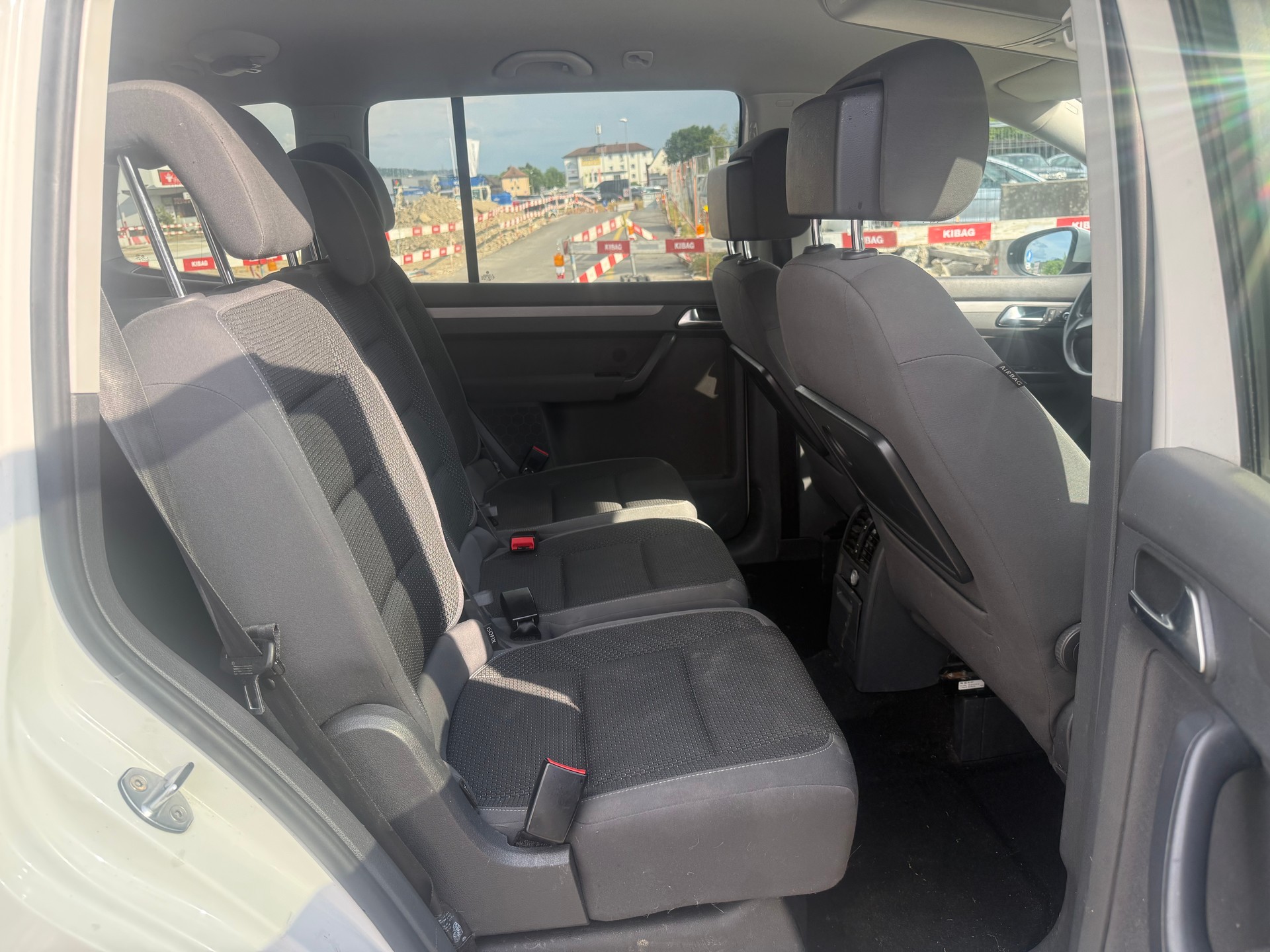 VW Touran 1.6 TDI Comfortline DSG-image-12