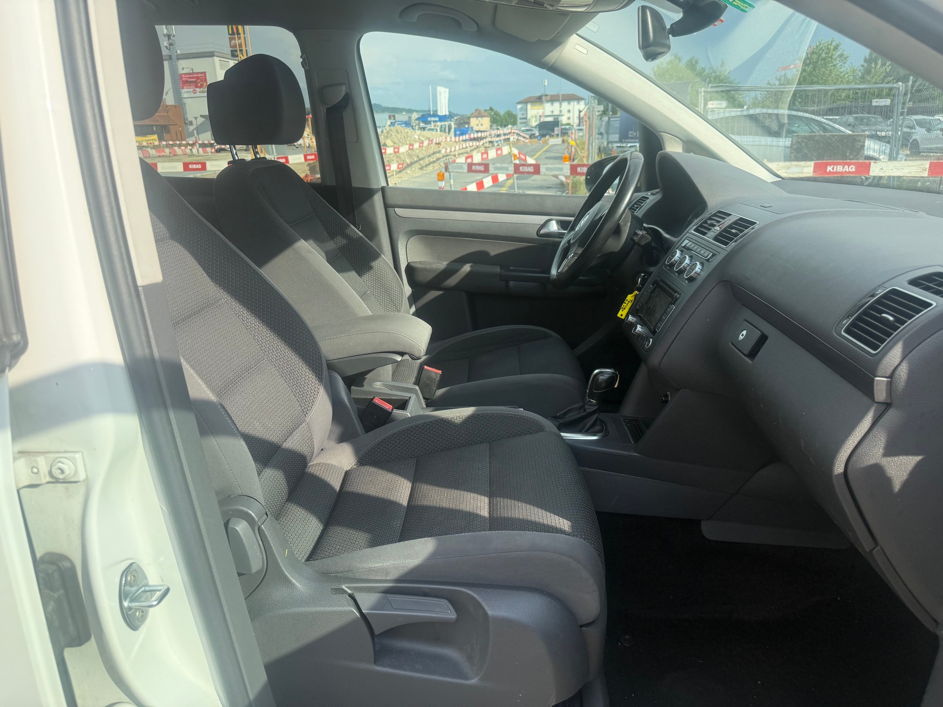 VW Touran 1.6 TDI Comfortline DSG-image-11