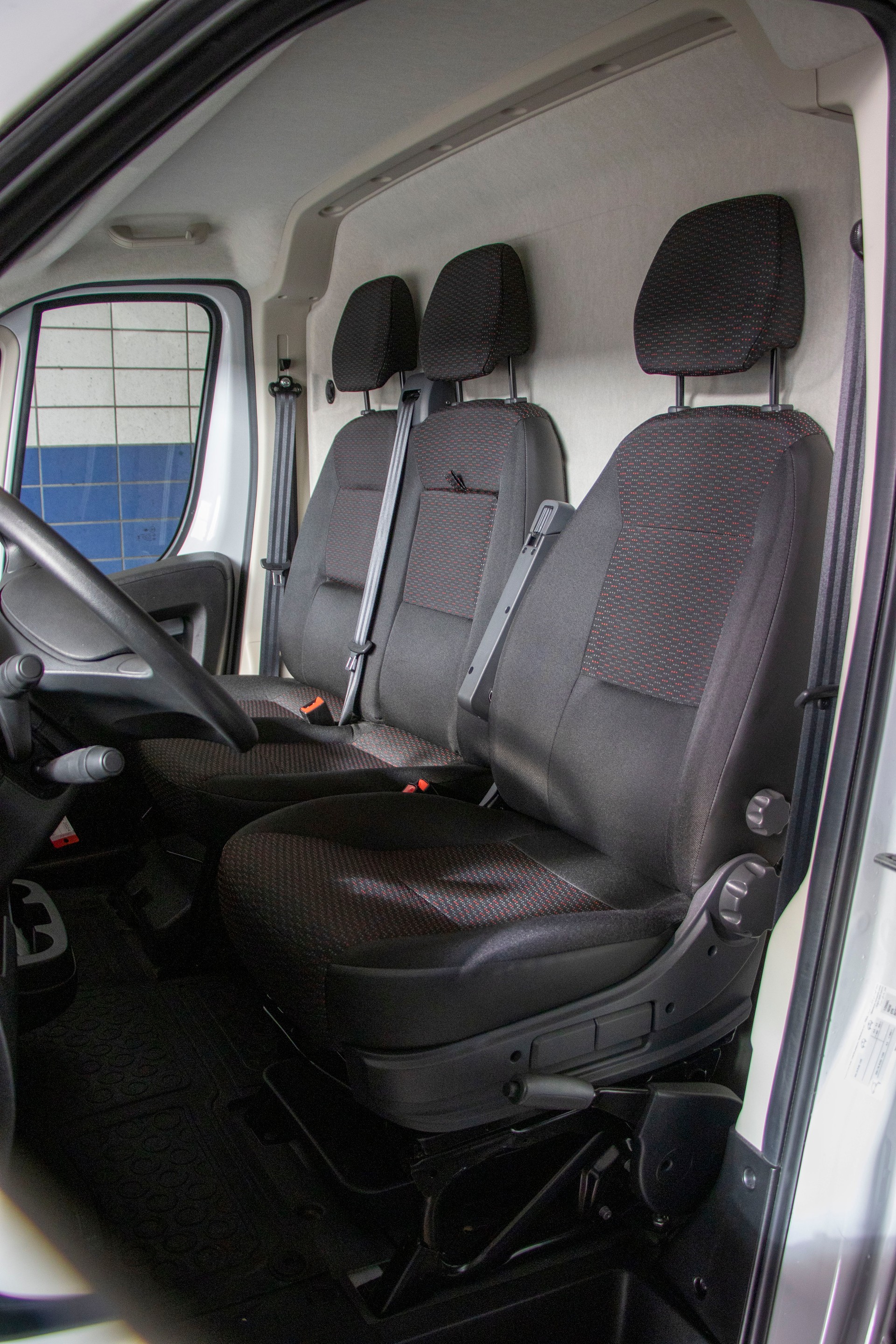 PEUGEOT Boxer 2.2 HDI 330 L2H2-image-6