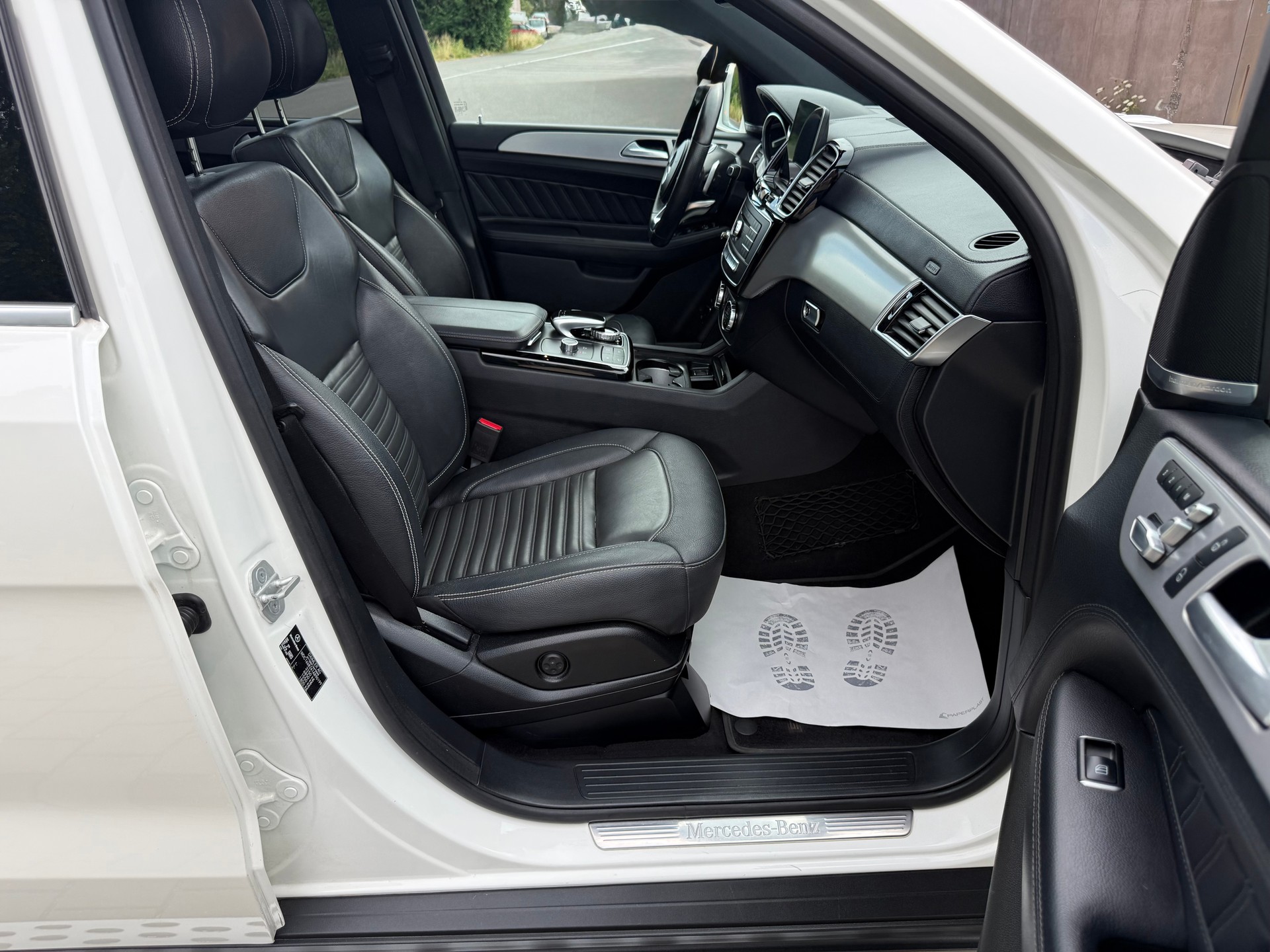 MERCEDES-BENZ GLS 350 d 4Matic 9G-TRONIC-image-15