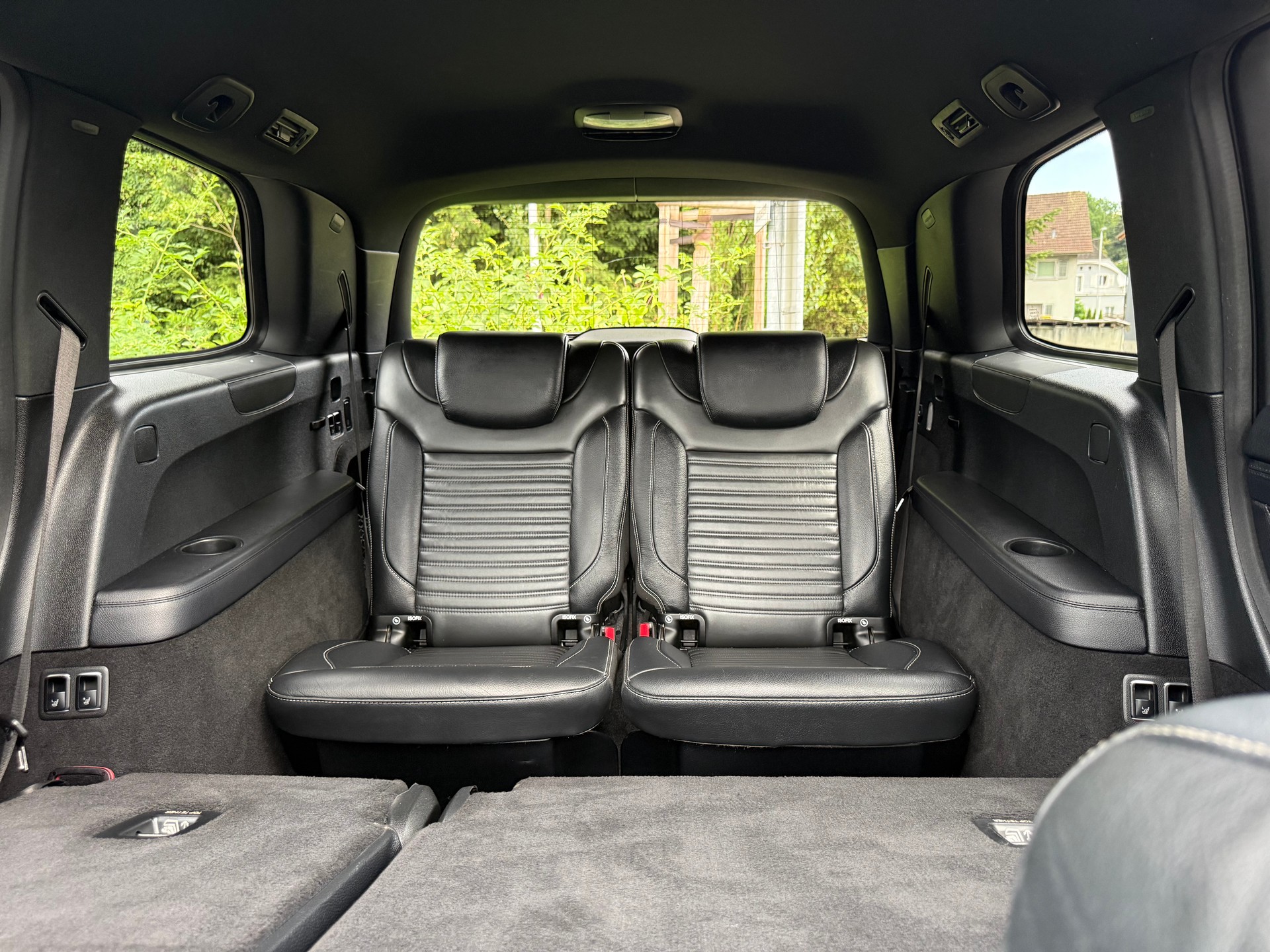 MERCEDES-BENZ GLS 350 d 4Matic 9G-TRONIC-image-17