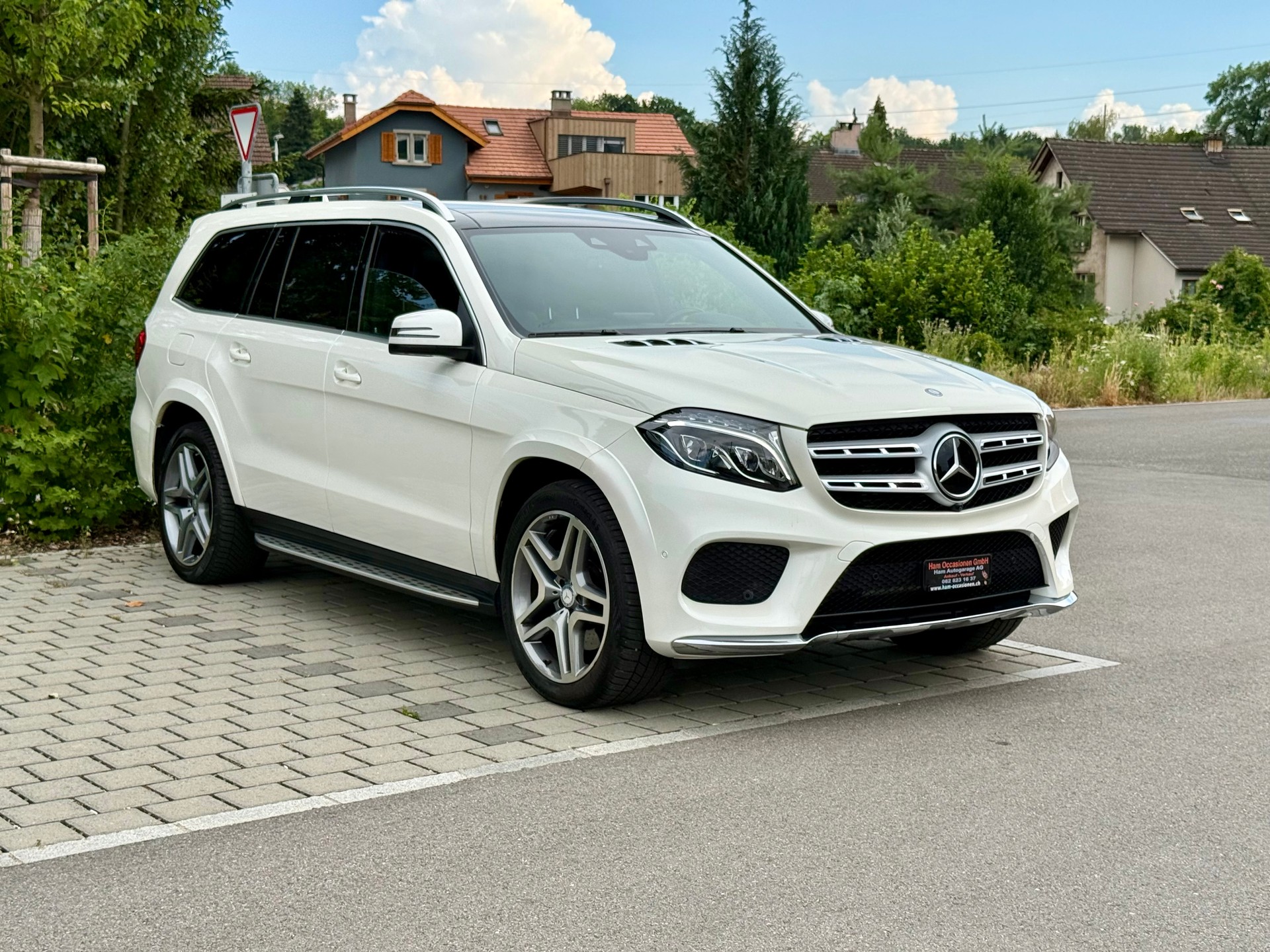 MERCEDES-BENZ GLS 350 d 4Matic 9G-TRONIC-image-4