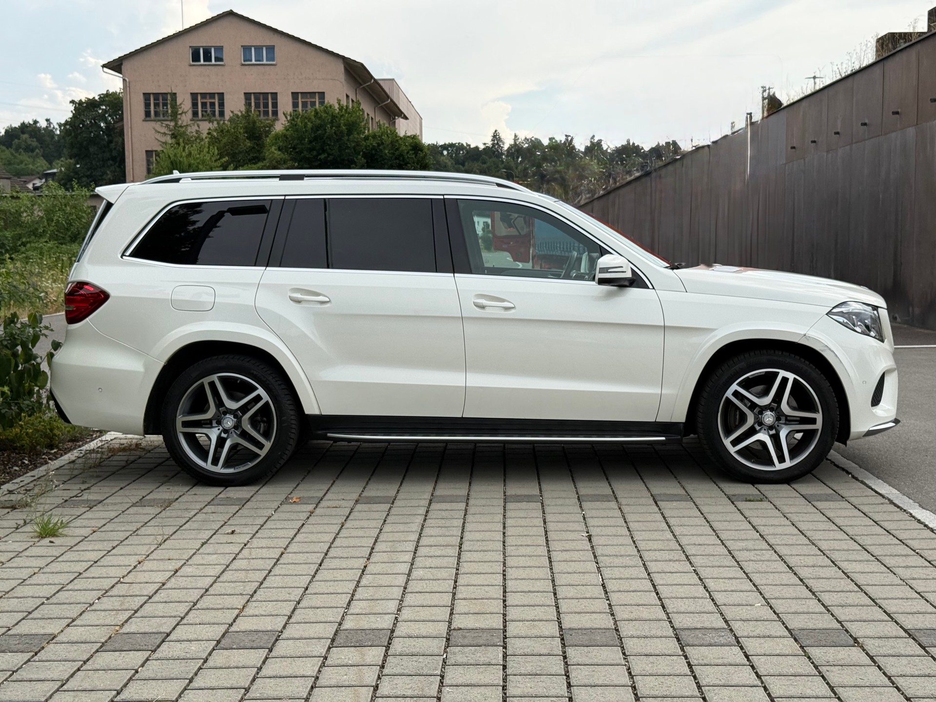 MERCEDES-BENZ GLS 350 d 4Matic 9G-TRONIC-image-3