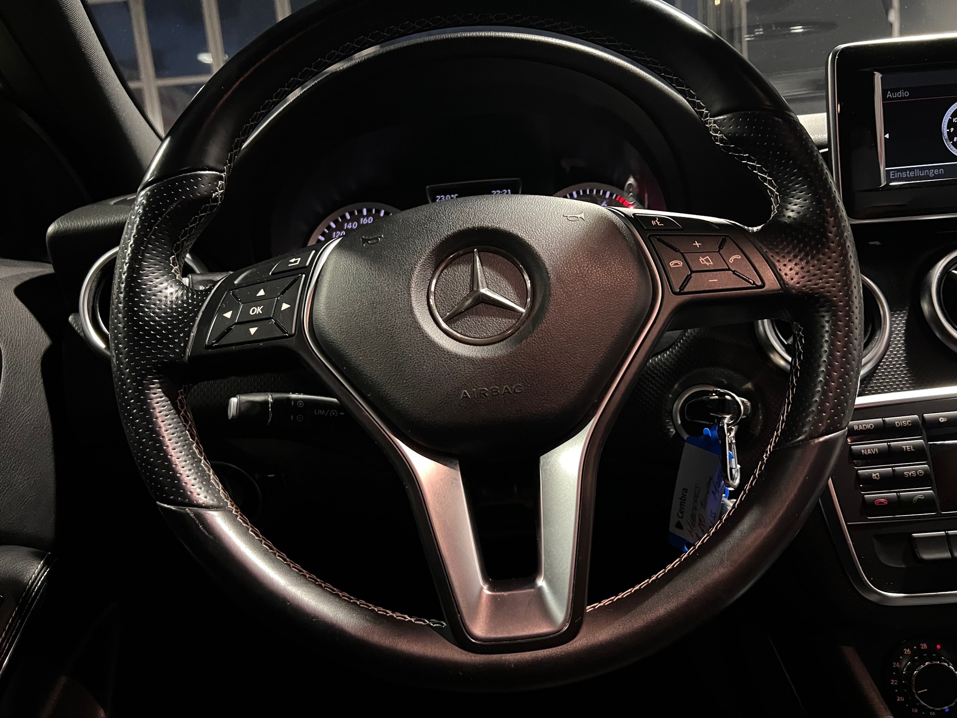 MERCEDES-BENZ A 180 Urban-image-17