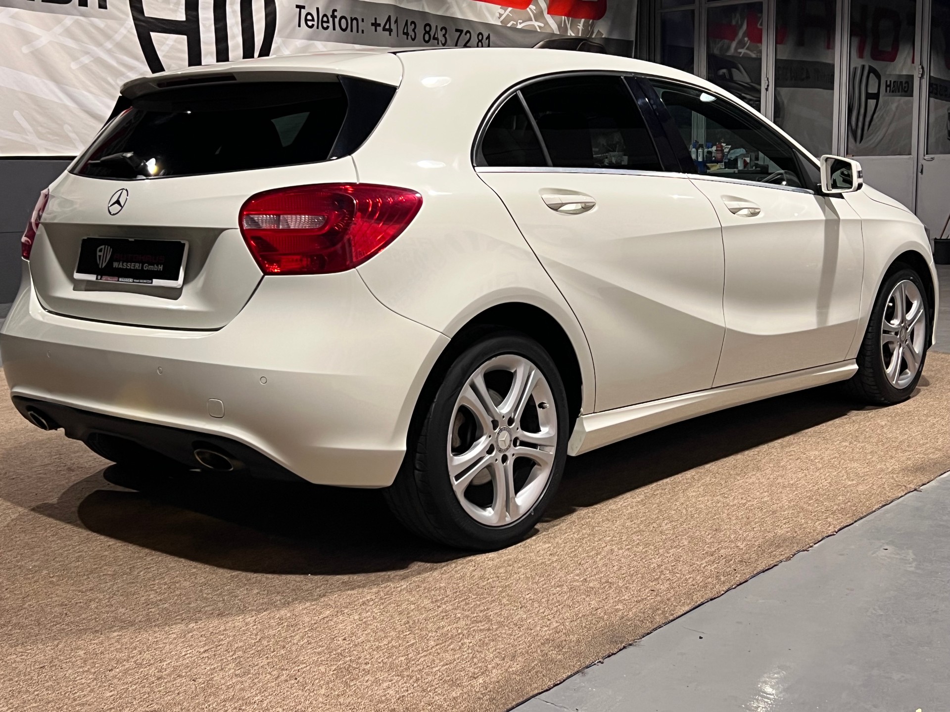 MERCEDES-BENZ A 180 Urban-image-2