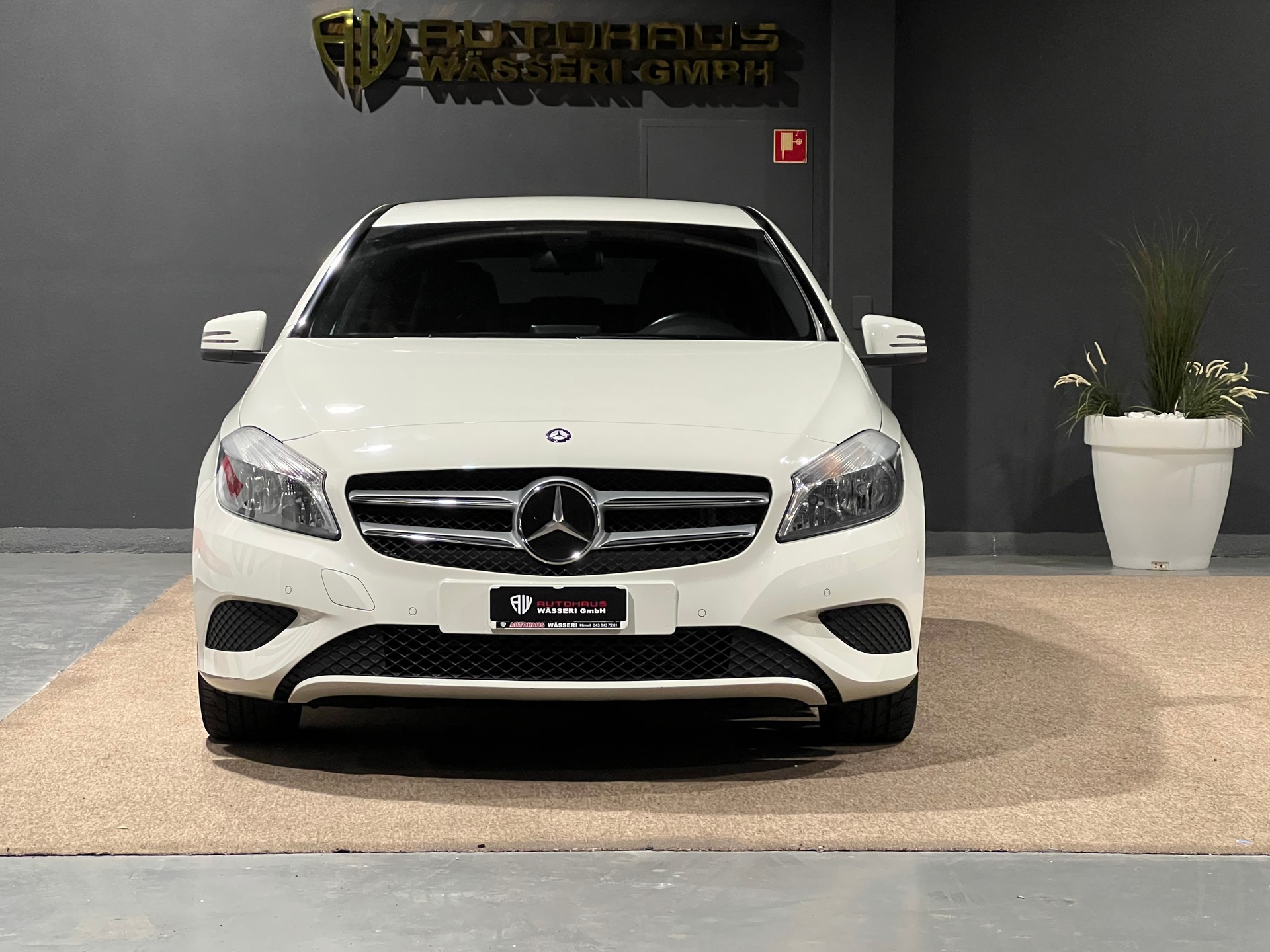 MERCEDES-BENZ A 180 Urban-image-8