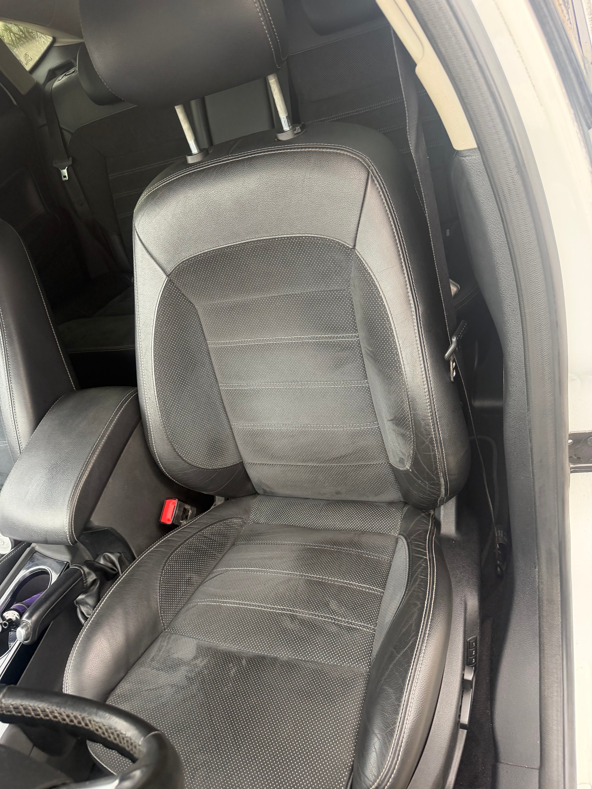 FORD Mondeo 2.5i 20V Turbo Titanium-image-10