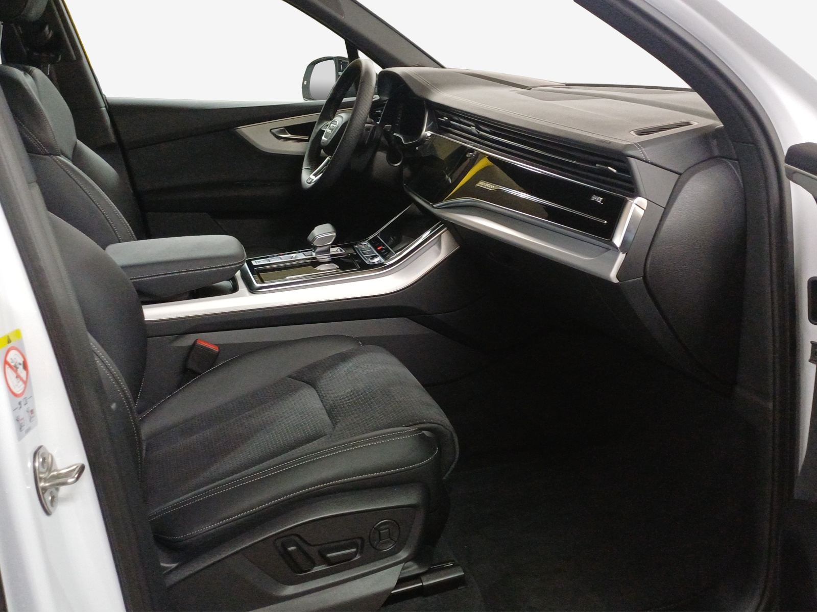 AUDI Q7 SUV TFSI quattro 250 kW S line tiptronic-image-13