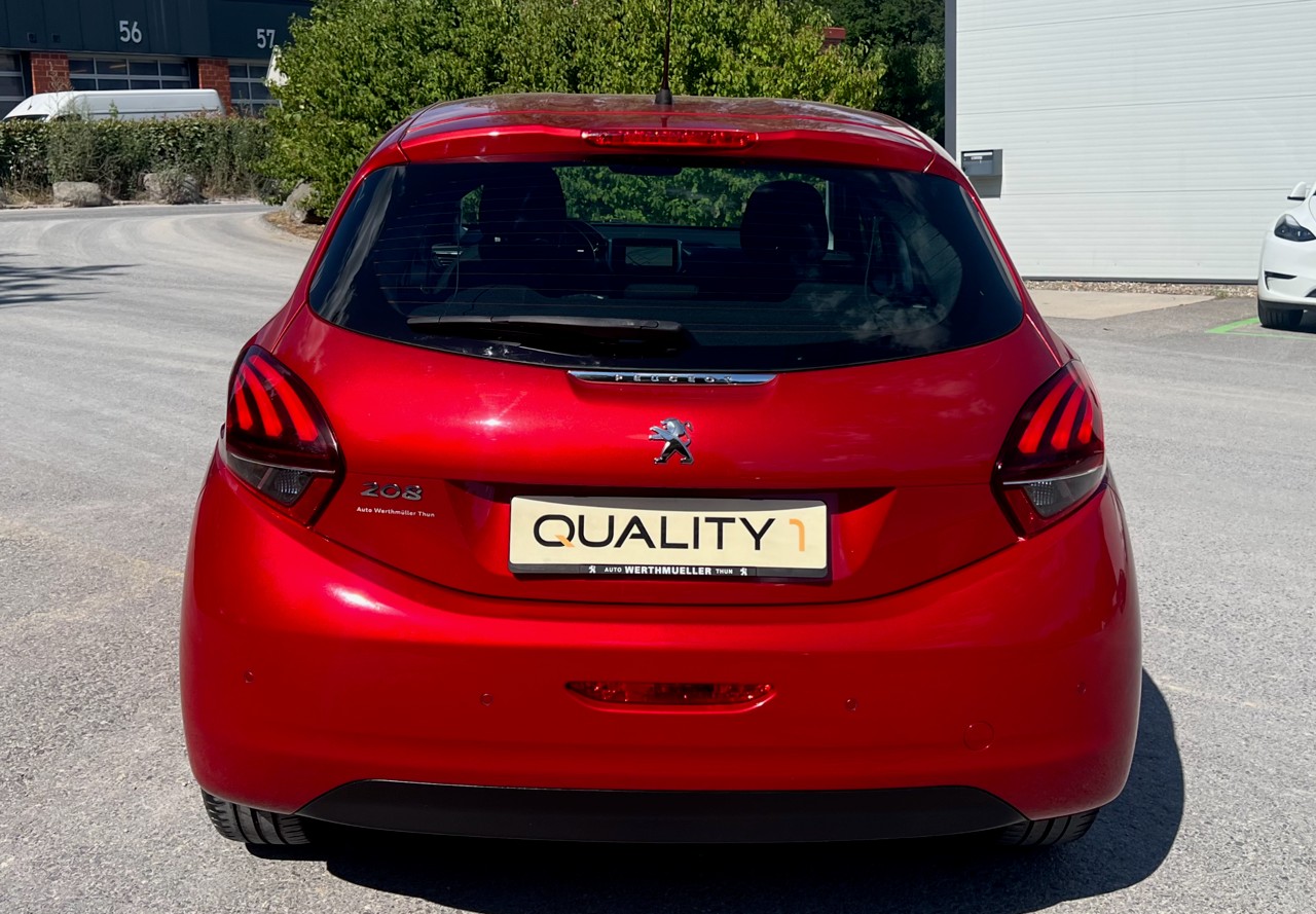 PEUGEOT 208 1.2 PureTech Signature-image-1