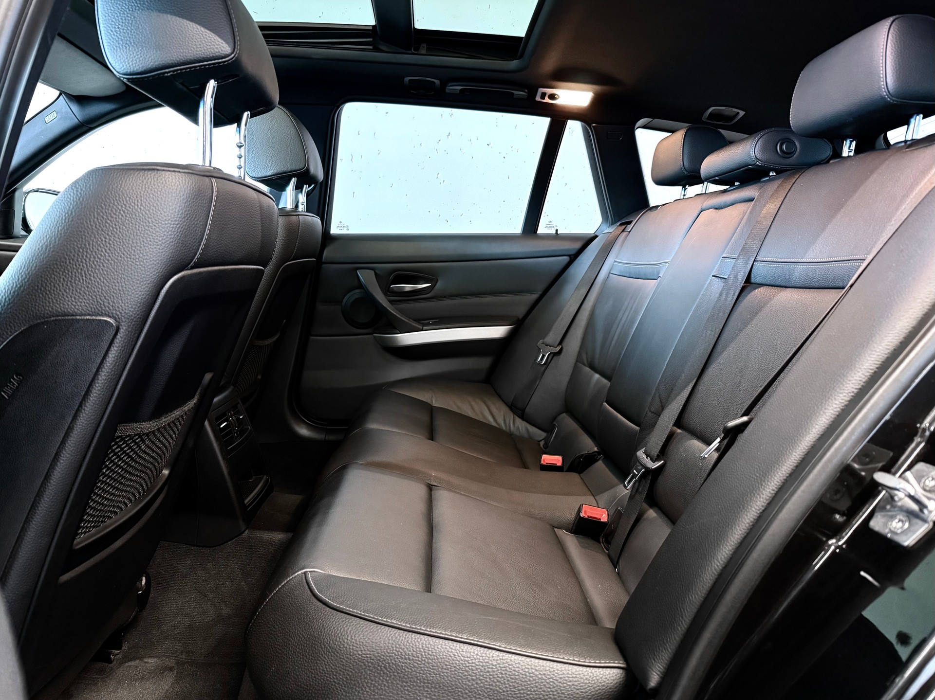 BMW 335i xDrive Touring | AUTOMATIK | ALLRAD | HARTGE AUSPUFFANLAGE | DISTANZSCHEIBEN EINGETRAGEN-image-7