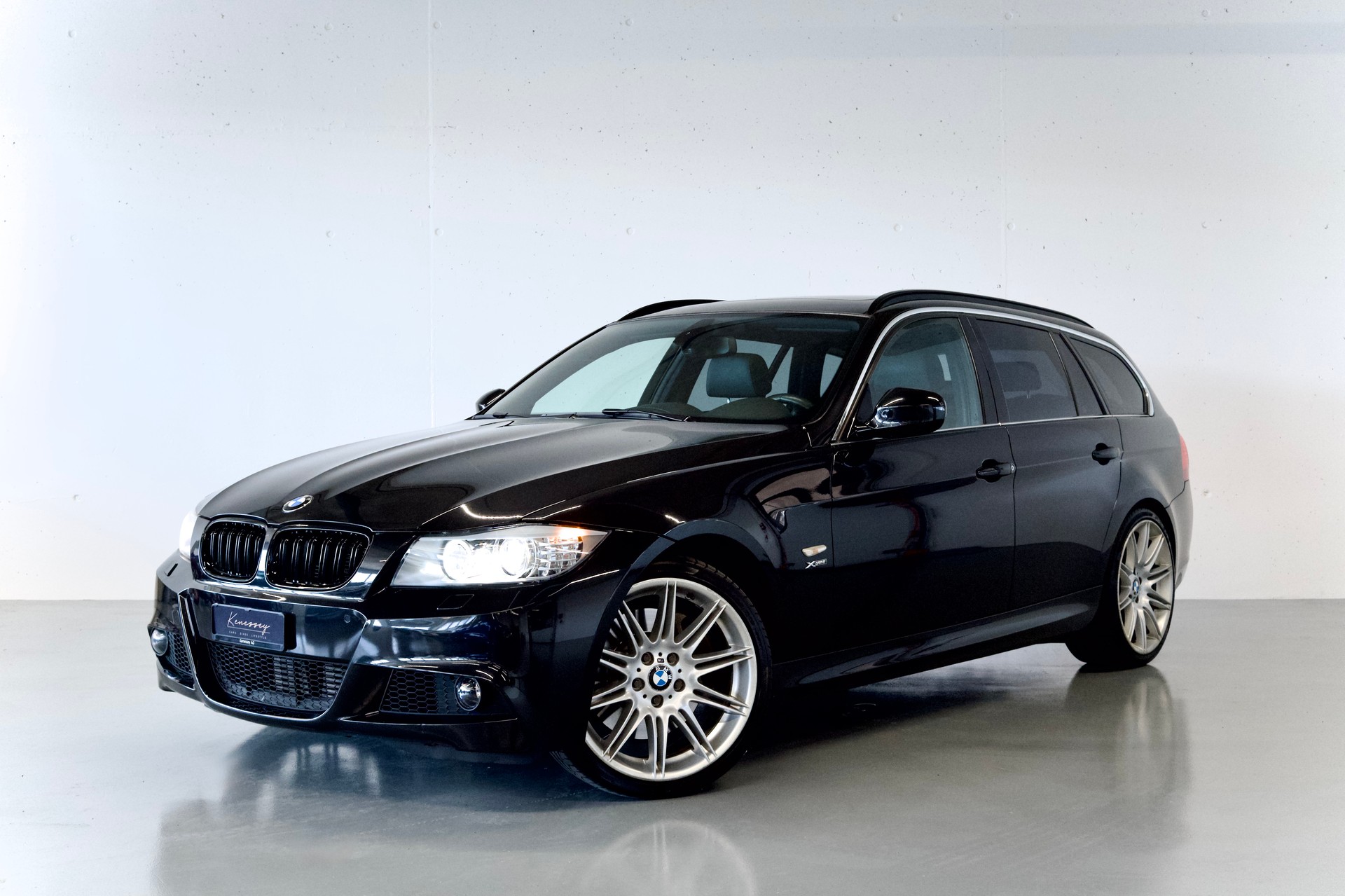 BMW 335i xDrive Touring | AUTOMATIK | ALLRAD | HARTGE AUSPUFFANLAGE | DISTANZSCHEIBEN EINGETRAGEN-image-15