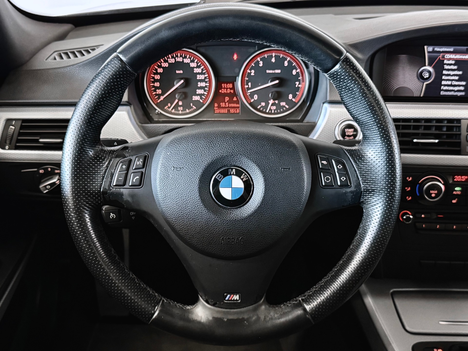 BMW 335i xDrive Touring | AUTOMATIK | ALLRAD | HARTGE AUSPUFFANLAGE | DISTANZSCHEIBEN EINGETRAGEN-image-12