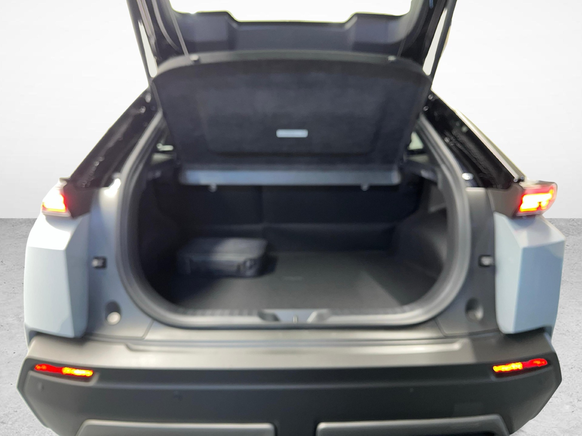 TOYOTA C-HR+ Premium AWD-image-11