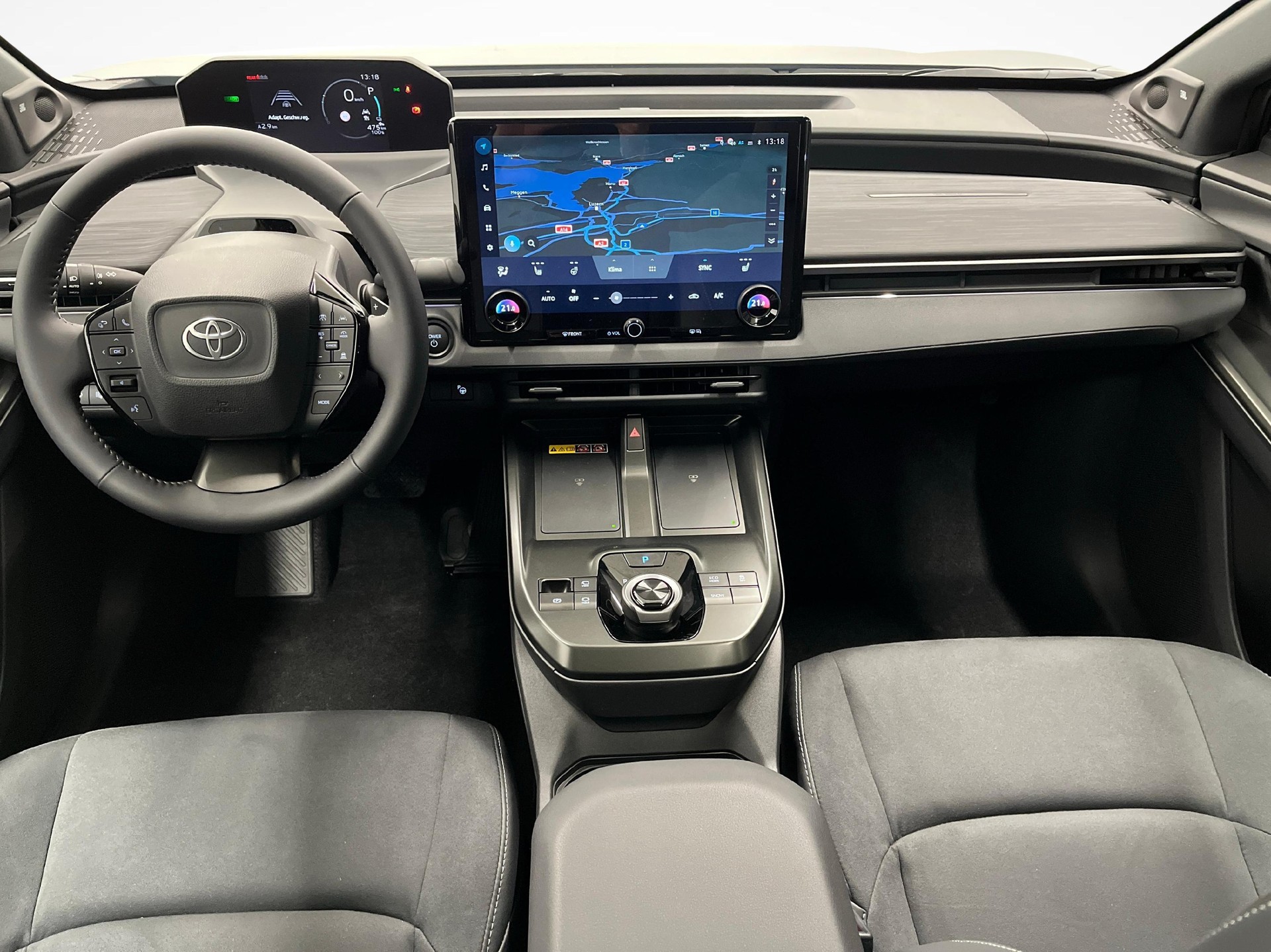 TOYOTA C-HR+ Premium AWD-image-12