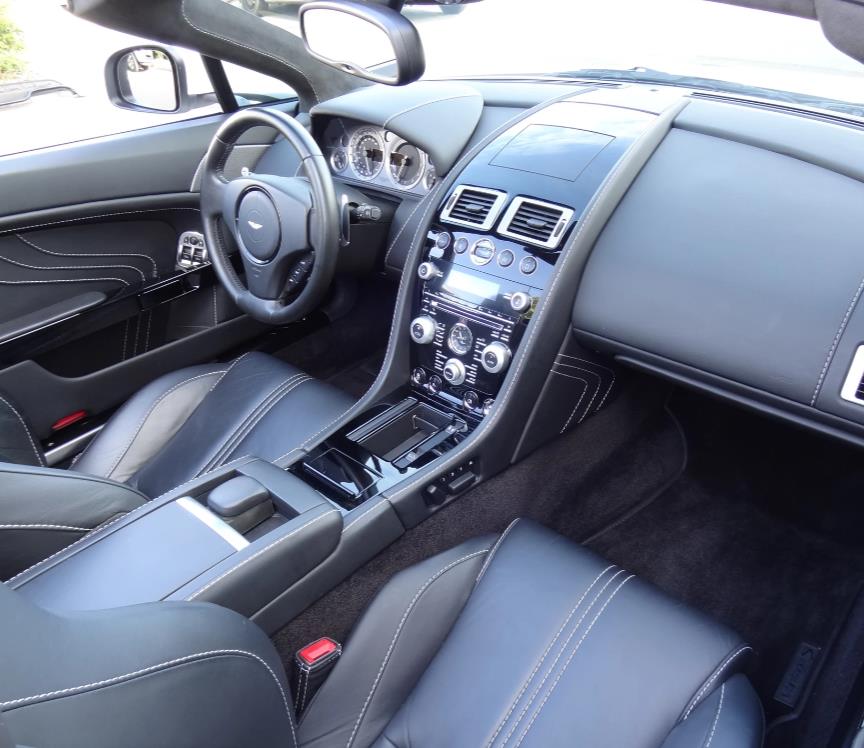 ASTON MARTIN Vantage S R-image-6