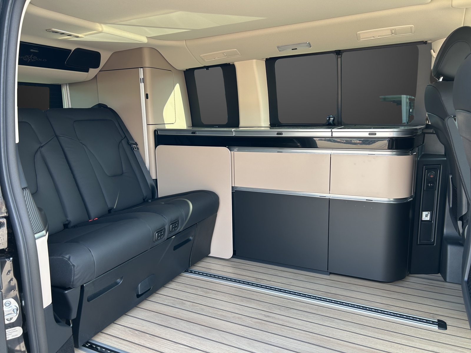 MERCEDES-BENZ Marco Polo 300 d 4M Automat-image-10