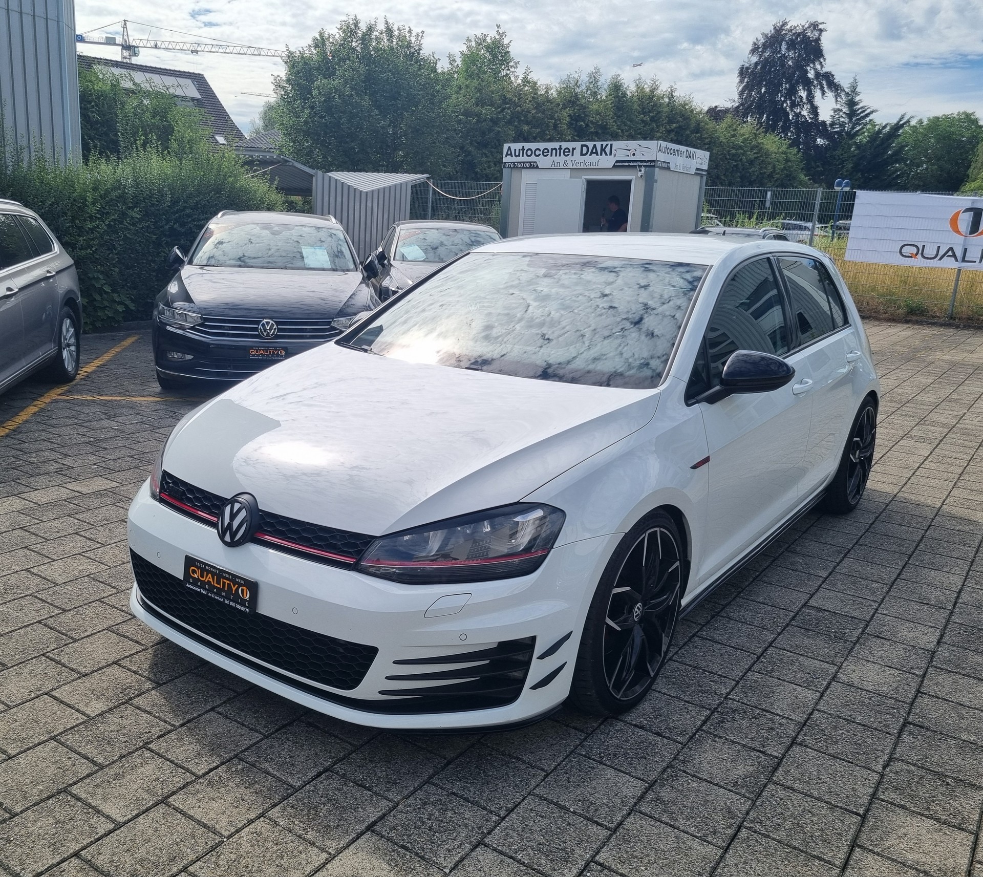 VW Golf 2.0 TSI GTI DSG 220 PS Special ausführung-image-0