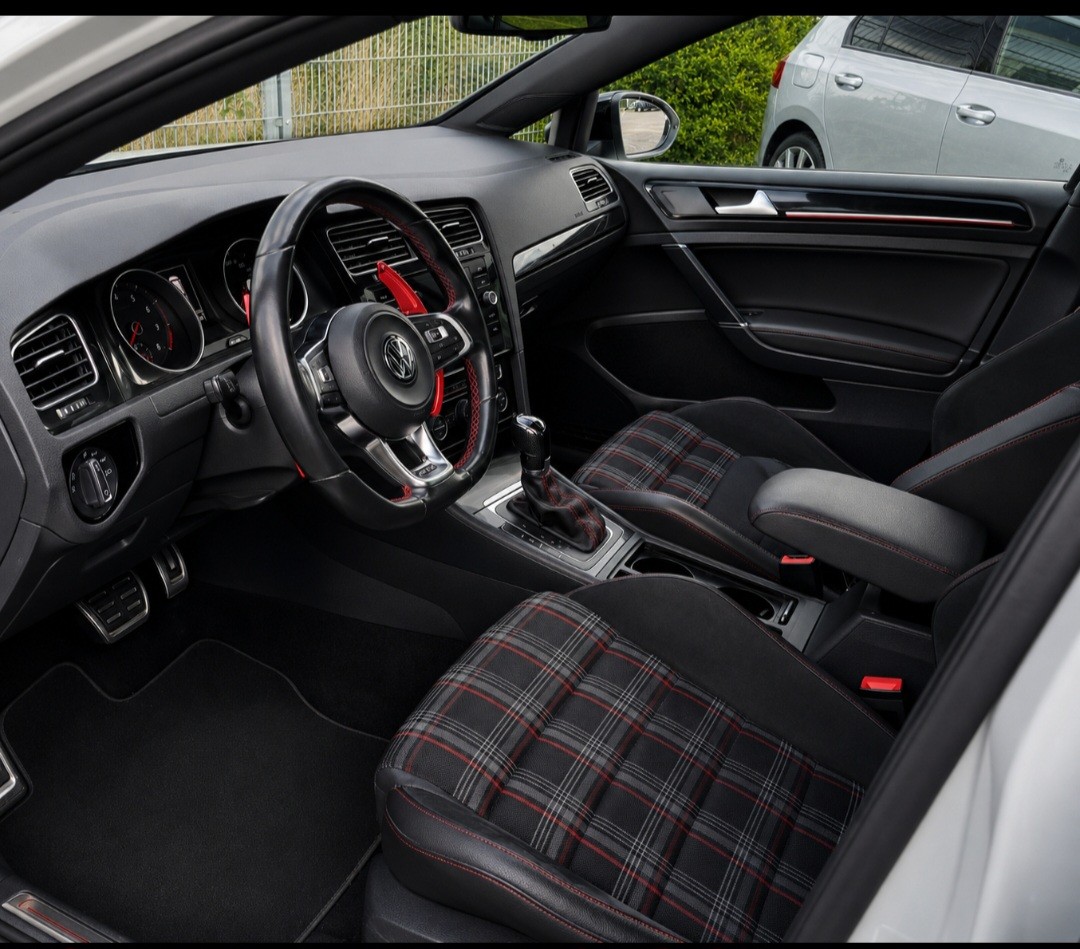 VW Golf 2.0 TSI GTI DSG 220 PS Special ausführung-image-7