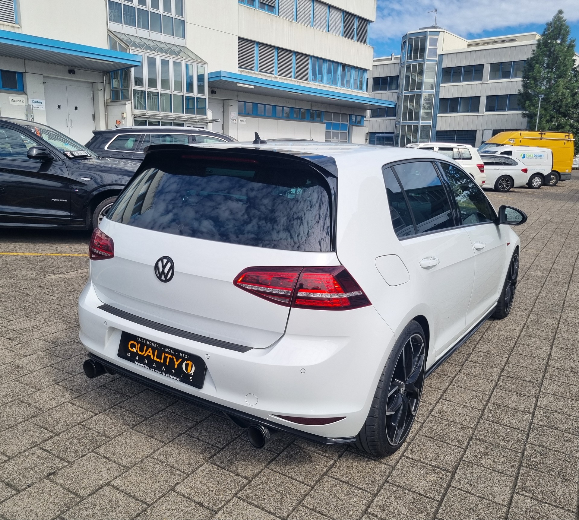 VW Golf 2.0 TSI GTI DSG 220 PS Special ausführung-image-3
