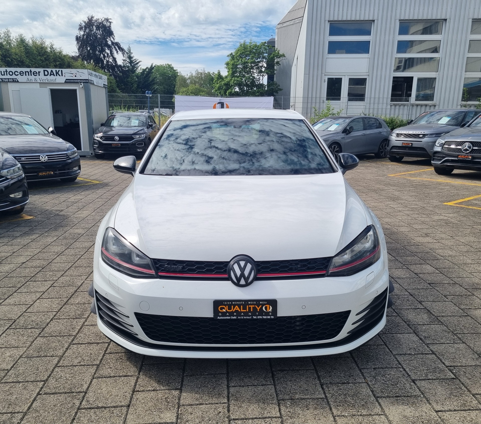 VW Golf 2.0 TSI GTI DSG 220 PS Special ausführung-image-2