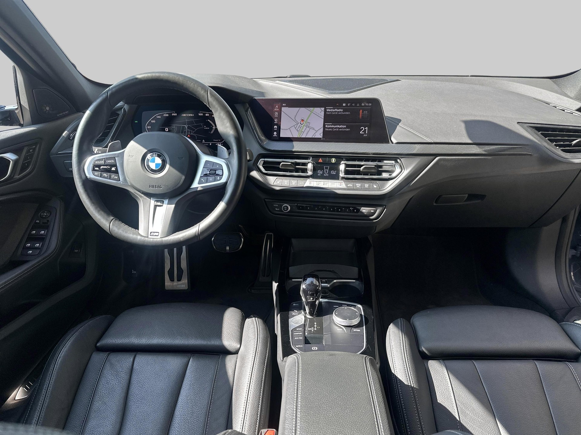 BMW M135i xDrive-image-9