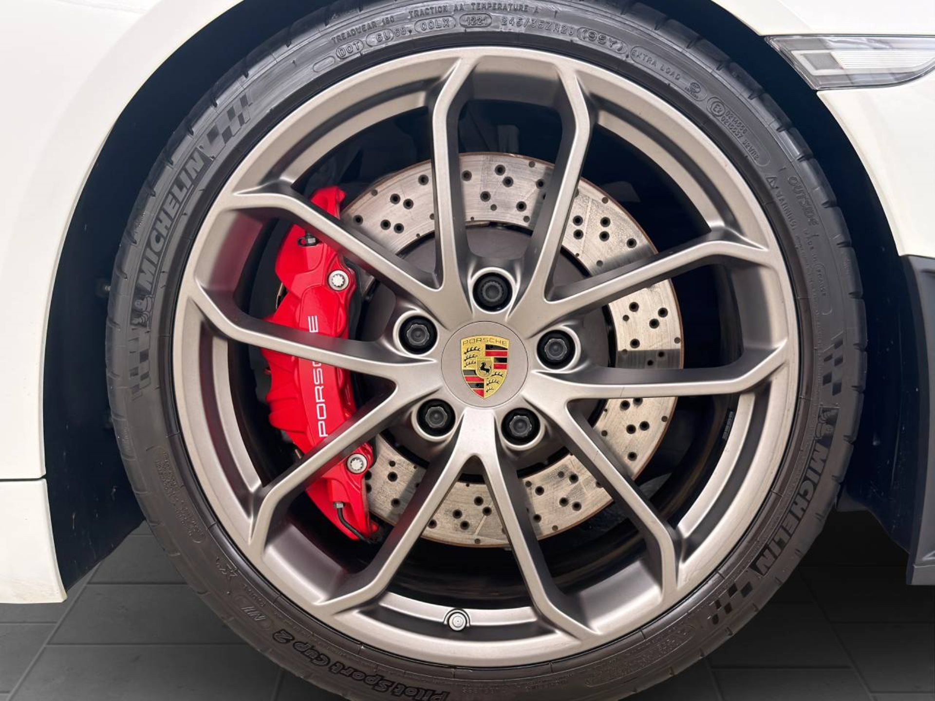 PORSCHE 718 Spyder-image-11