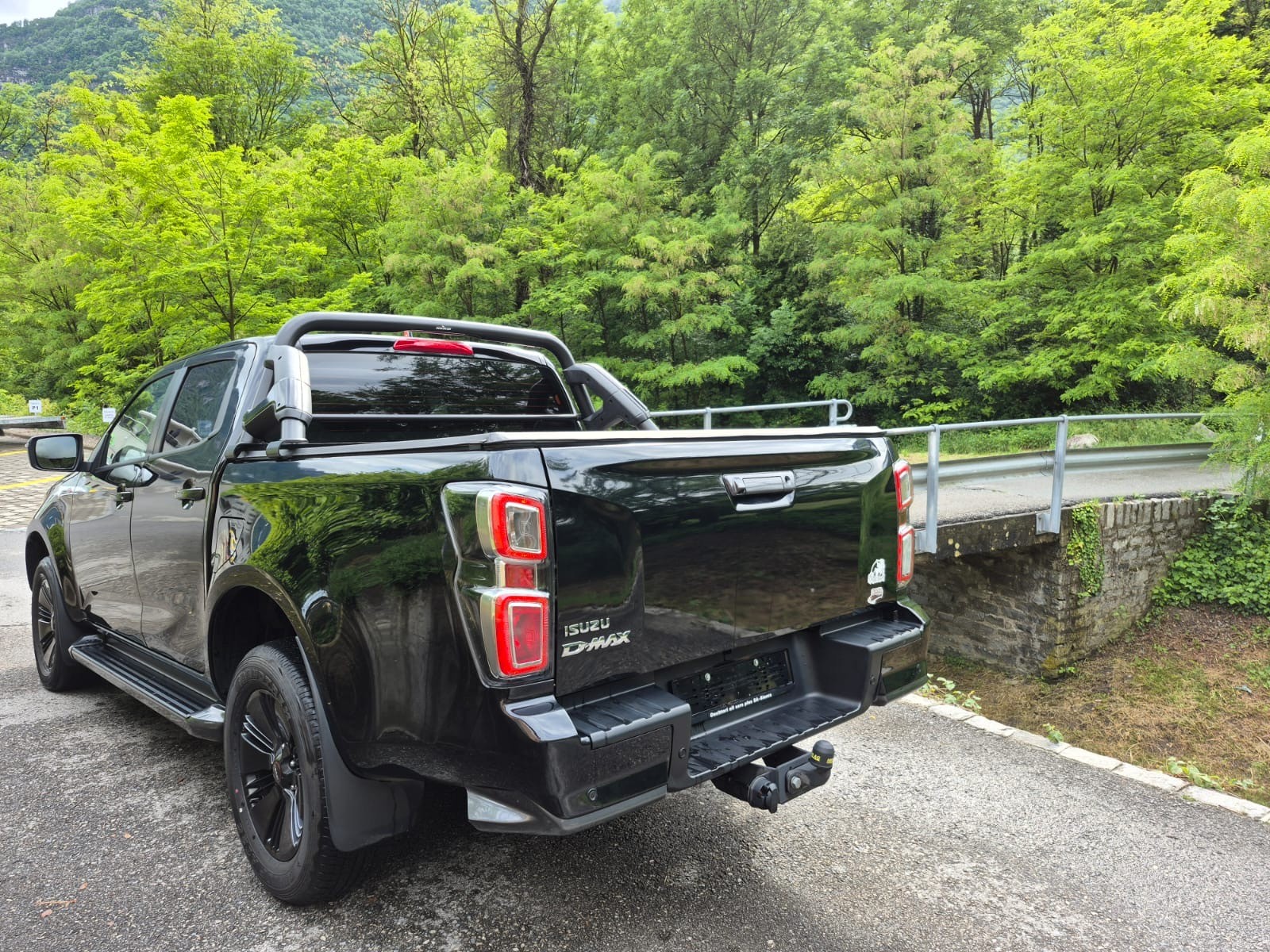 ISUZU D-MAX 1.9 SpaceCab N60FF 4x4 AT-image-4