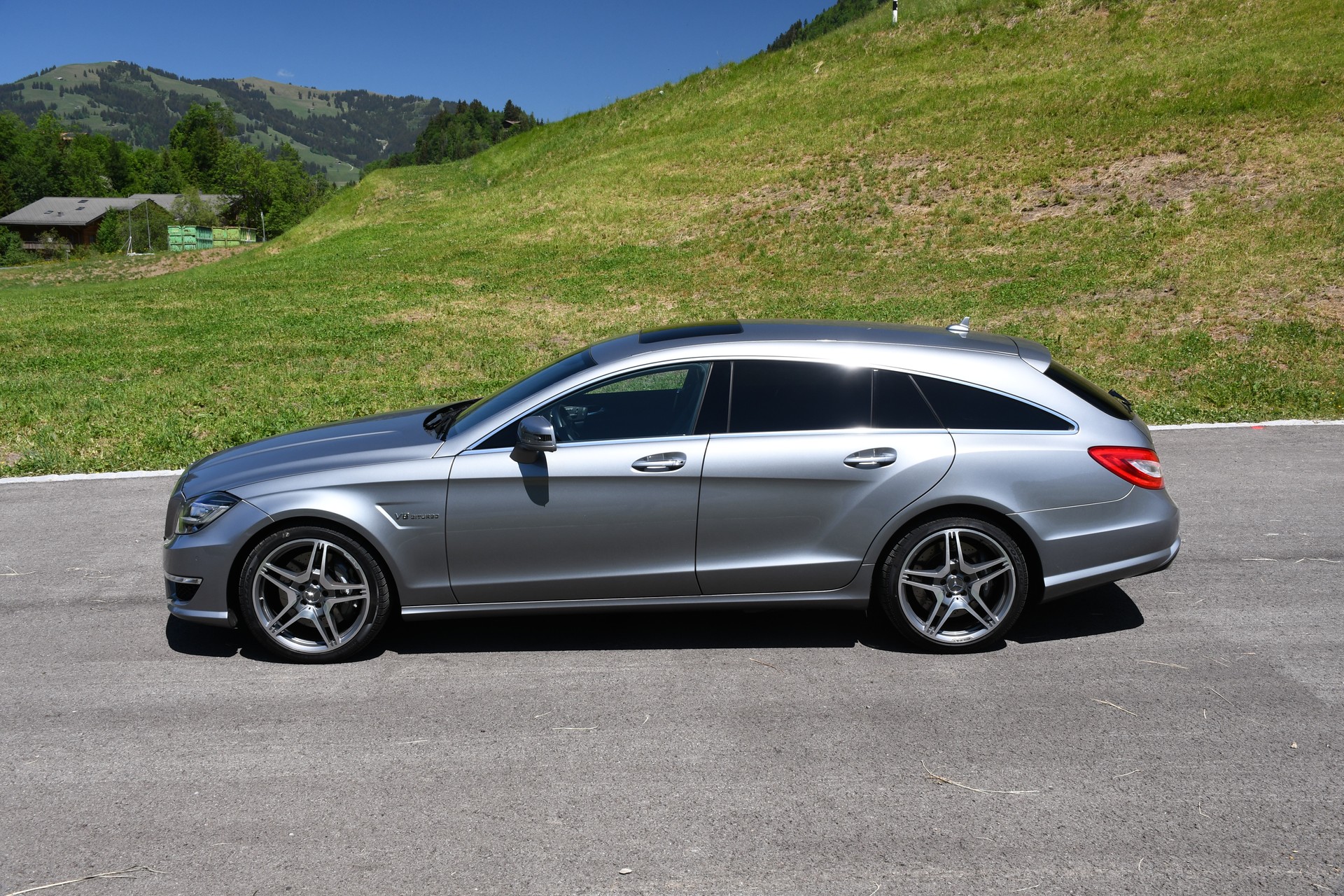 MERCEDES-BENZ CLS Shooting Brake 63 AMG Speedshift MCT-image-3