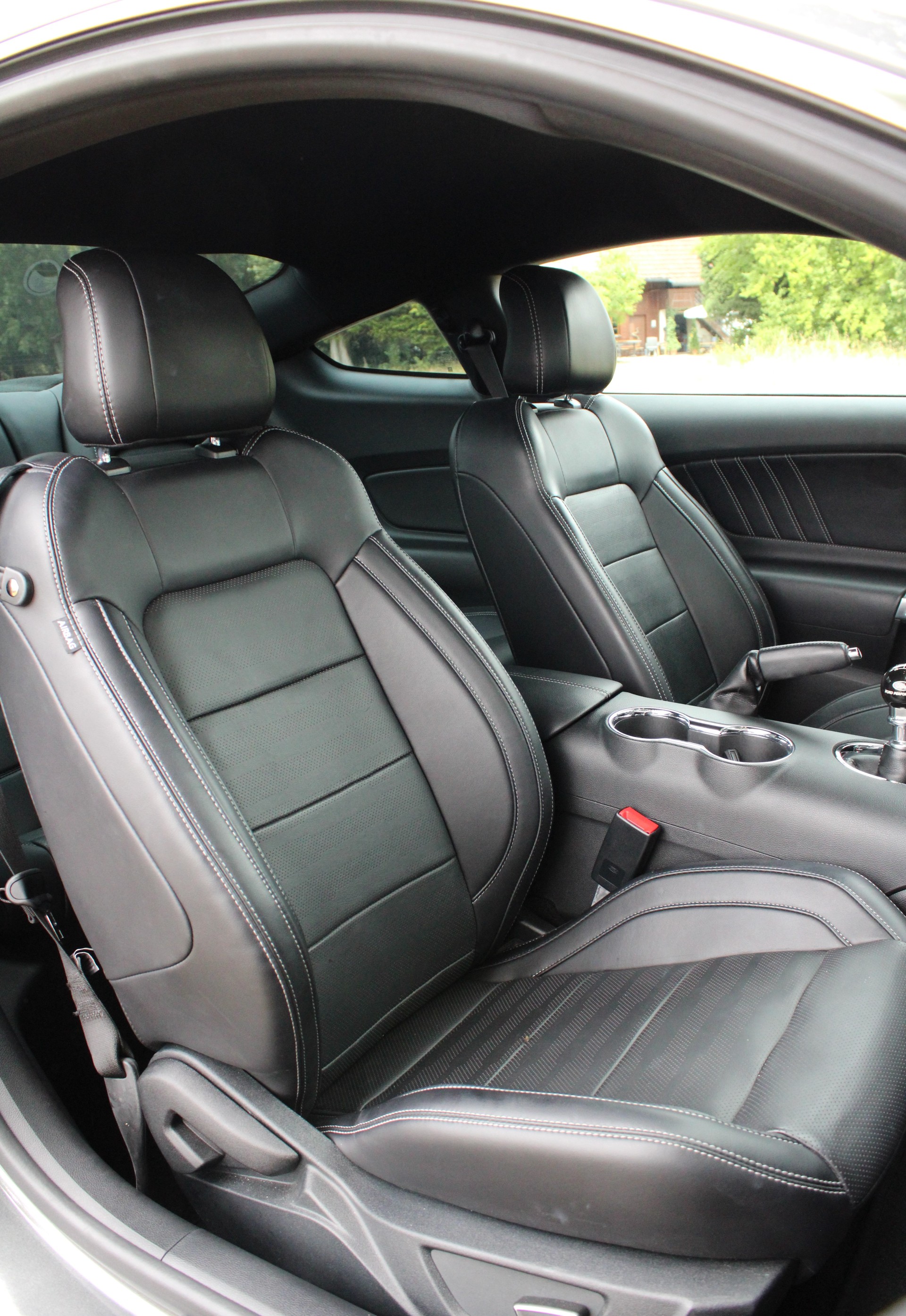FORD Mustang Fastback 5.0 V8 GT-image-14