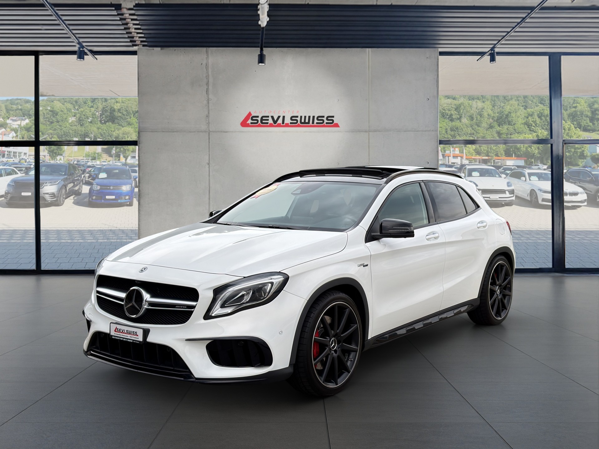 MERCEDES-BENZ GLA 45 AMG Yellow Night Edition 4Matic 7G-DCT-image-5