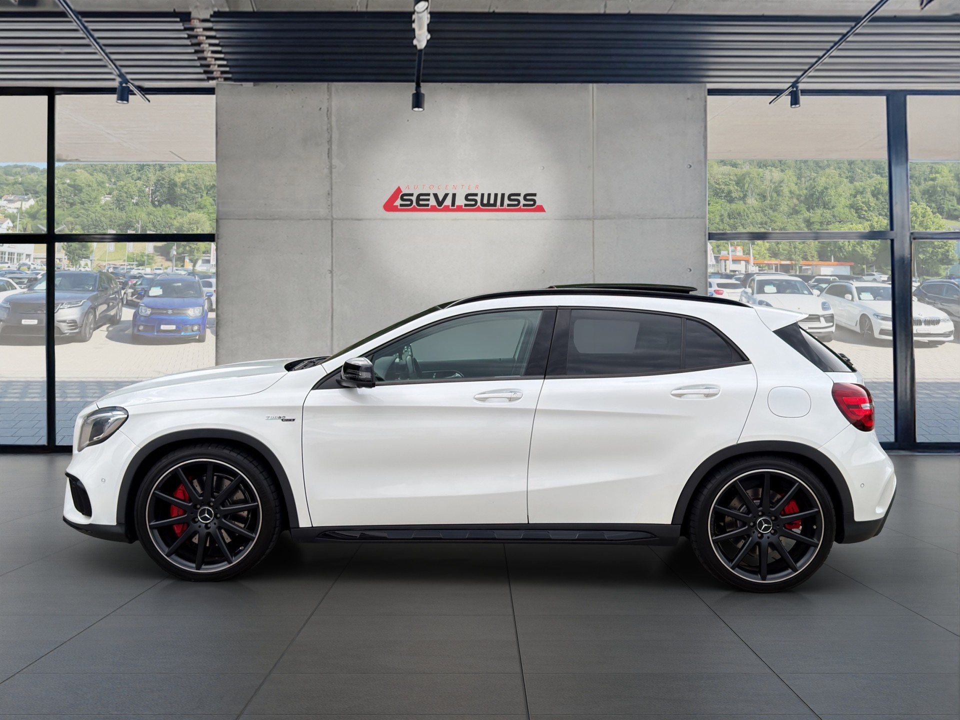 MERCEDES-BENZ GLA 45 AMG Yellow Night Edition 4Matic 7G-DCT-image-4