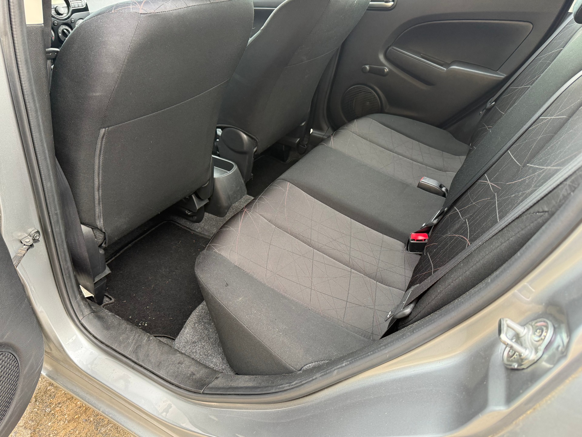 MAZDA 2 1.3i 16V Exclusive-image-8
