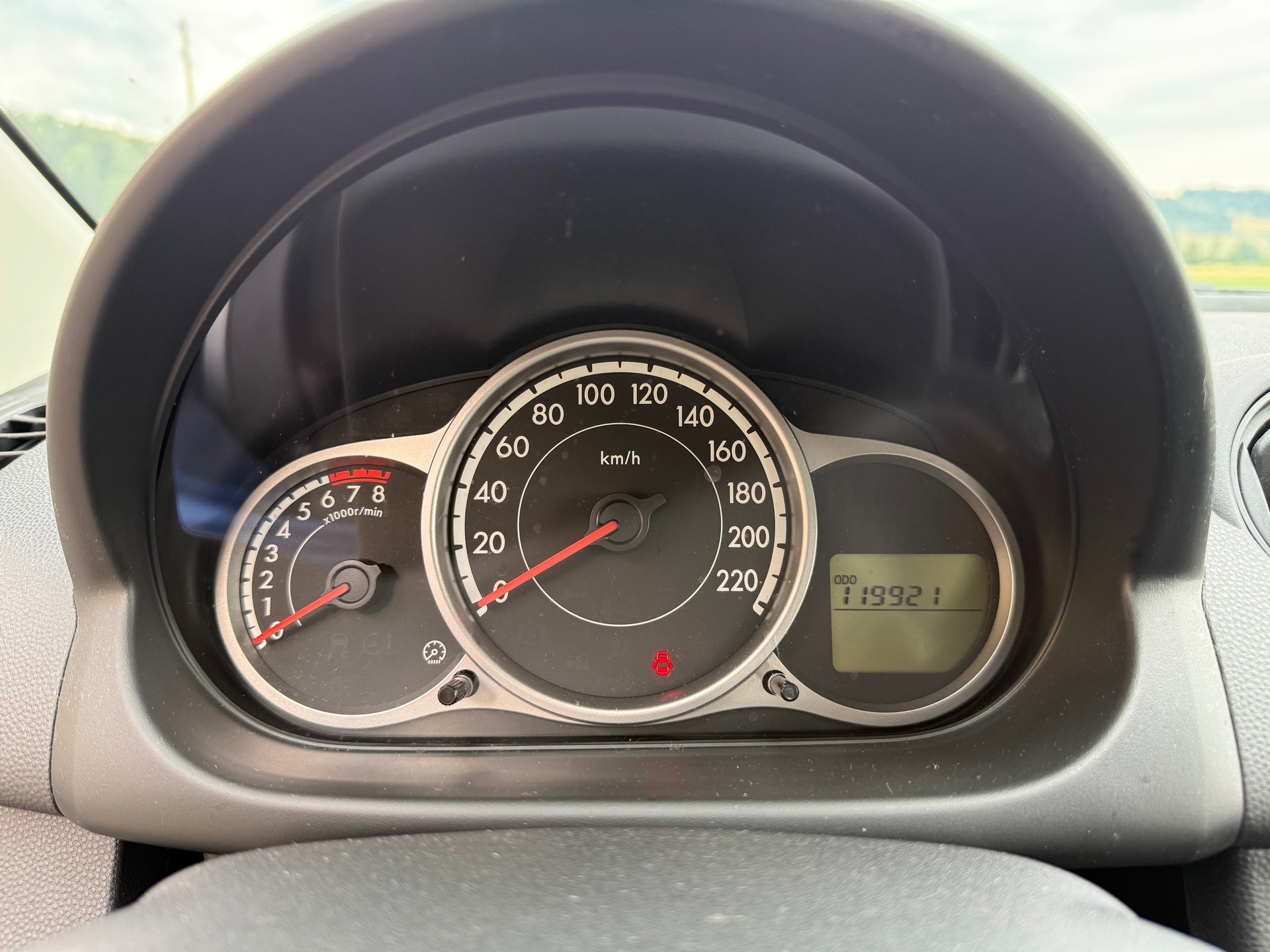 MAZDA 2 1.3i 16V Exclusive-image-12
