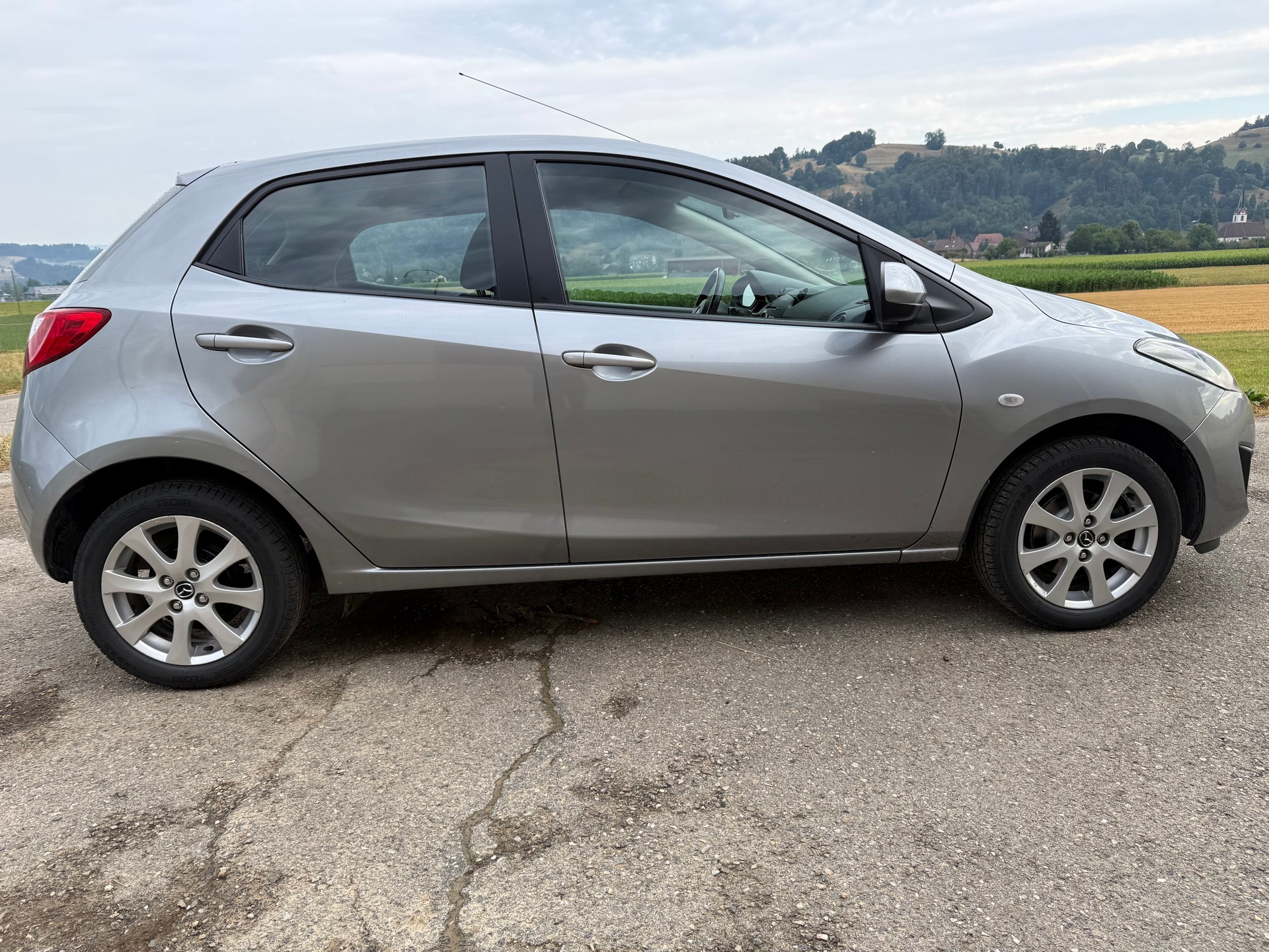 MAZDA 2 1.3i 16V Exclusive-image-1