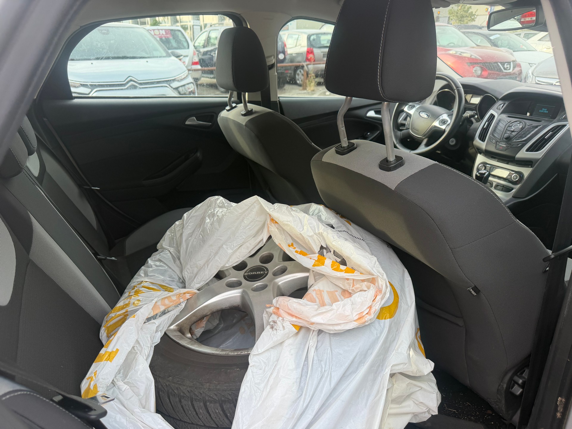 FORD Focus 1.0 SCTi Titanium-image-7