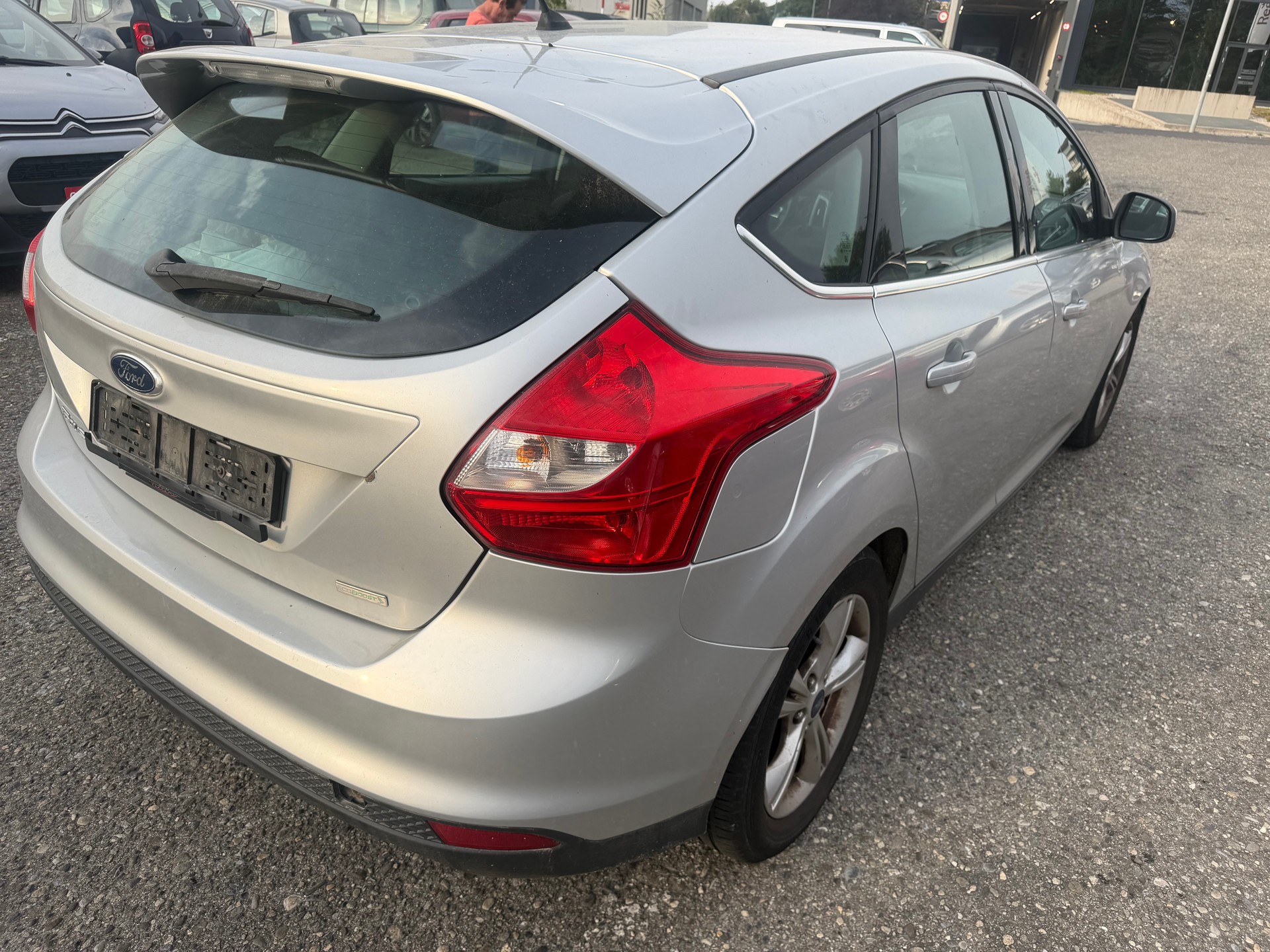 FORD Focus 1.0 SCTi Titanium-image-4