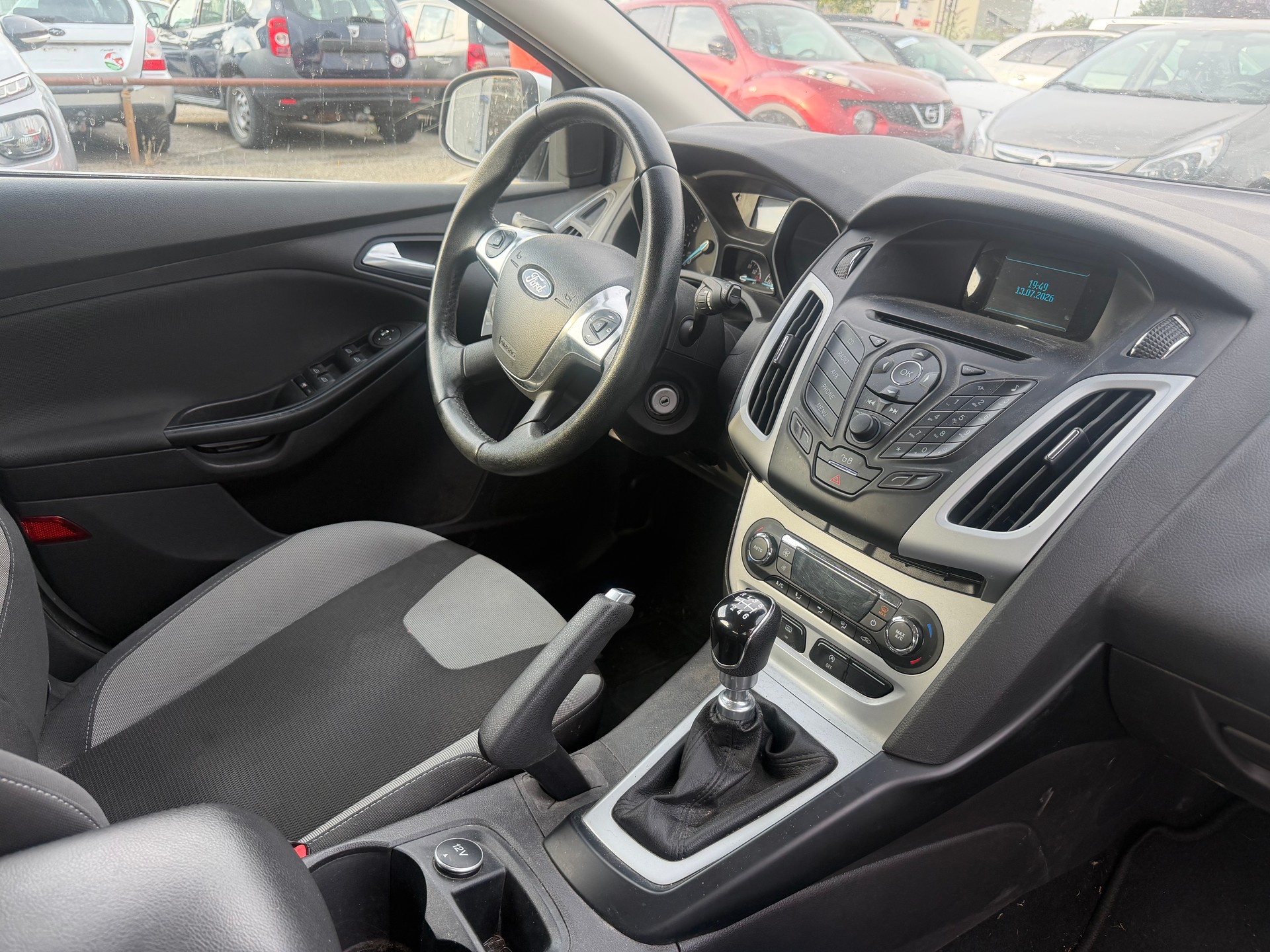 FORD Focus 1.0 SCTi Titanium-image-10