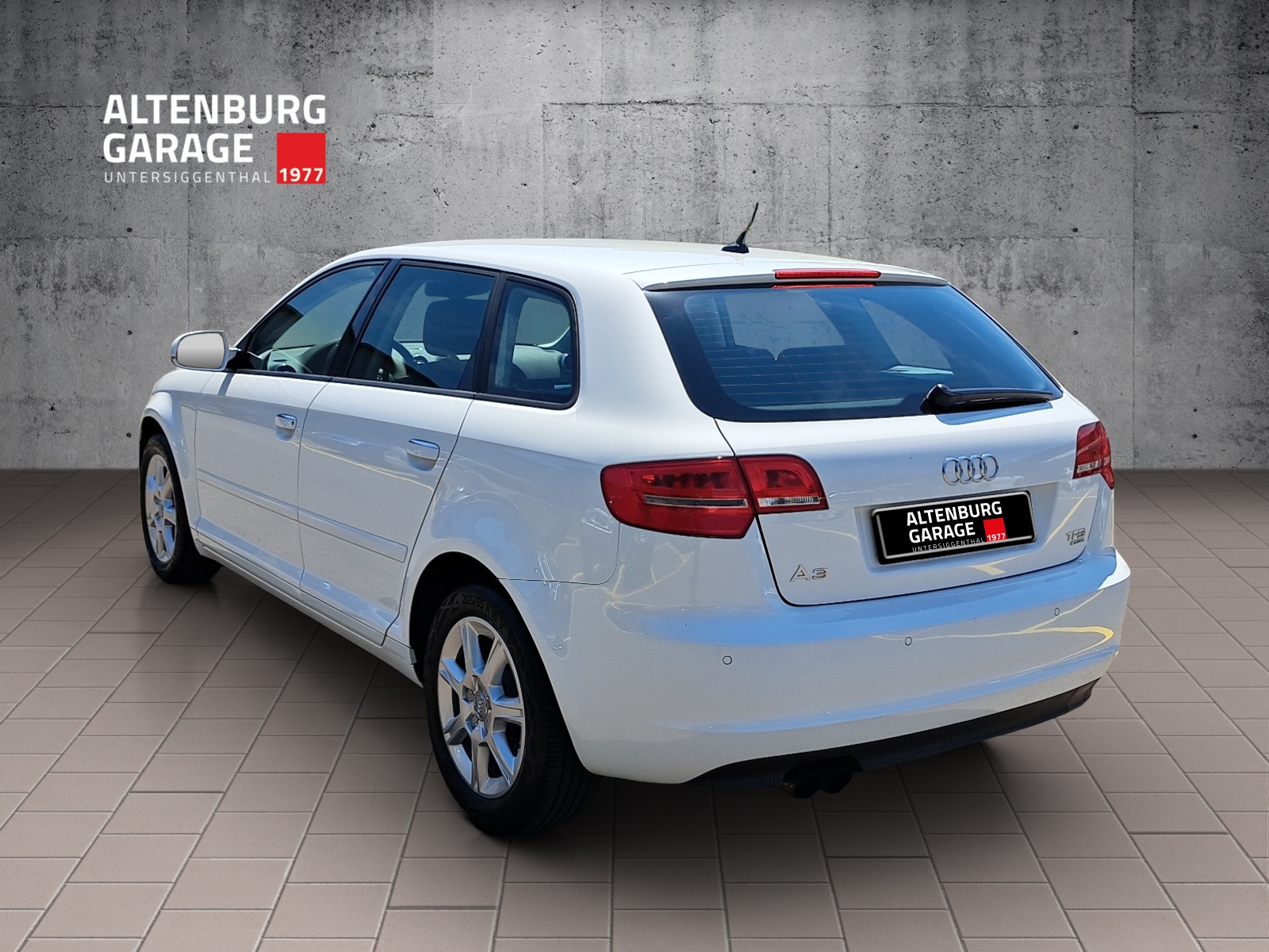 AUDI A3 Sportback 1.8 16V T FSI Amb-showroom-element-2