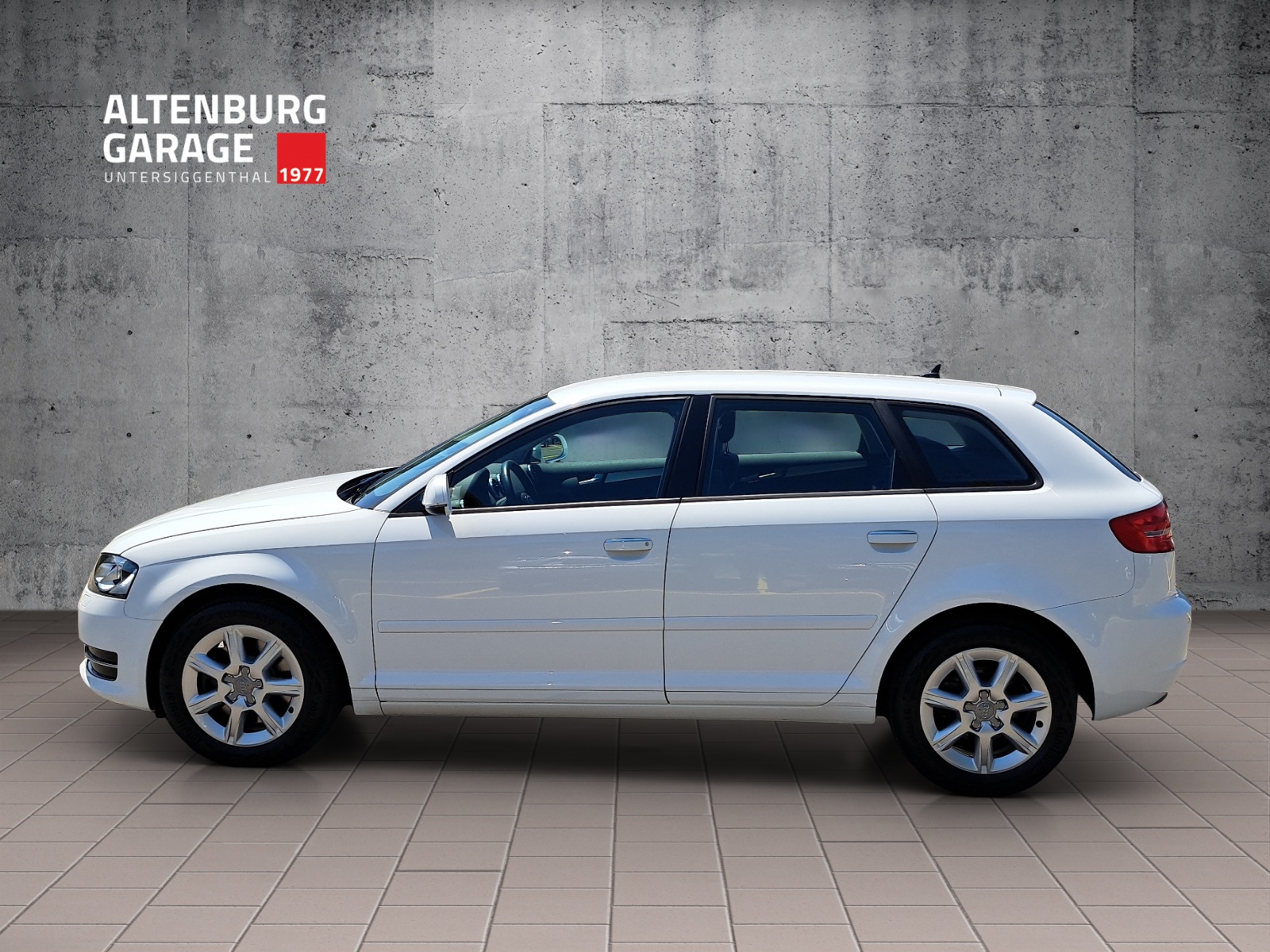 AUDI A3 Sportback 1.8 16V T FSI Amb-showroom-element-1