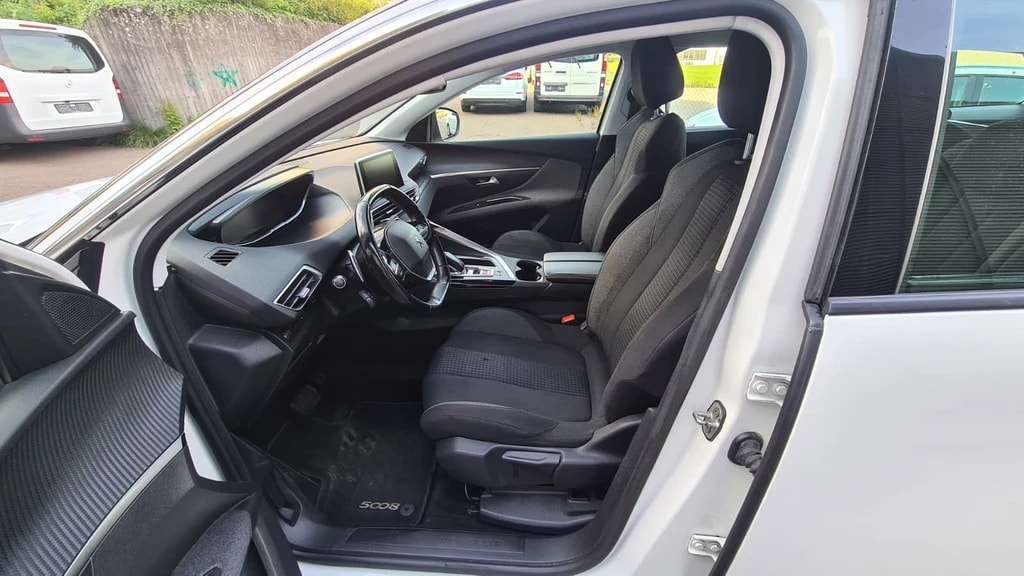PEUGEOT 5008 1.5 BlueHDi Business Line ETA ** Gr-Navi ** RF-Kamera ** Sitzheizung ** Tempomat ** Frisch Ab MFK & Service **-image-16