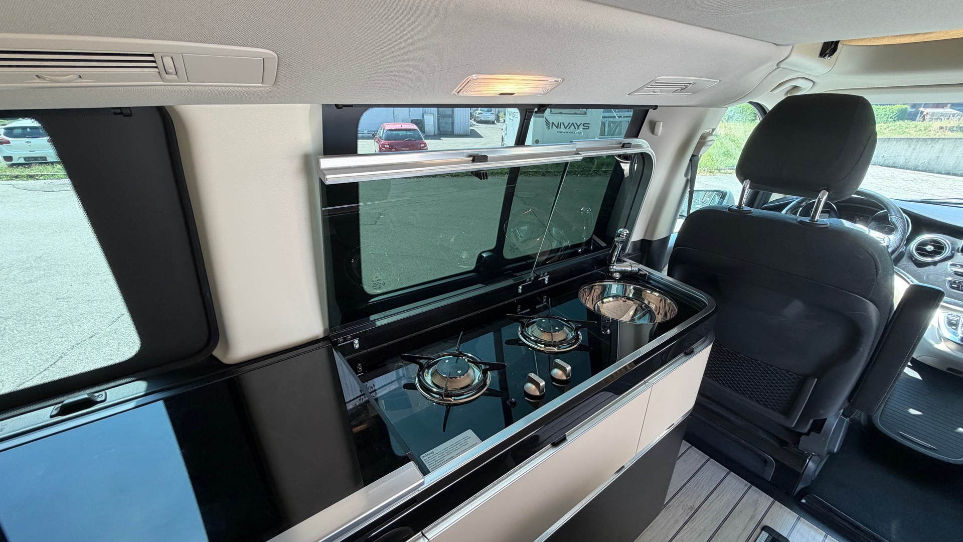 MERCEDES-BENZ 250 d 4matic-image-3