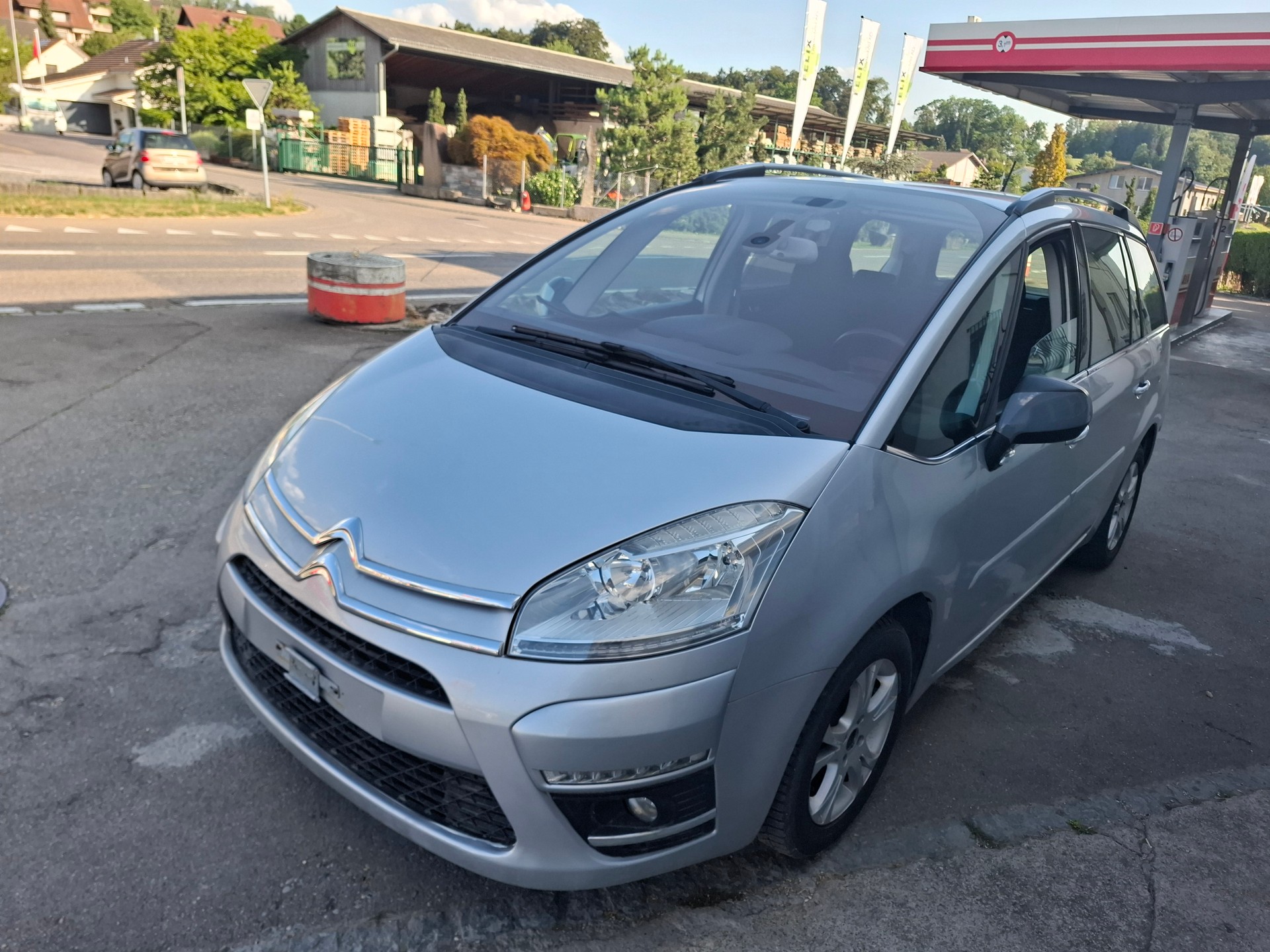 CITROEN Grand C4 Picasso 1.6i 16V Attraction-image-3
