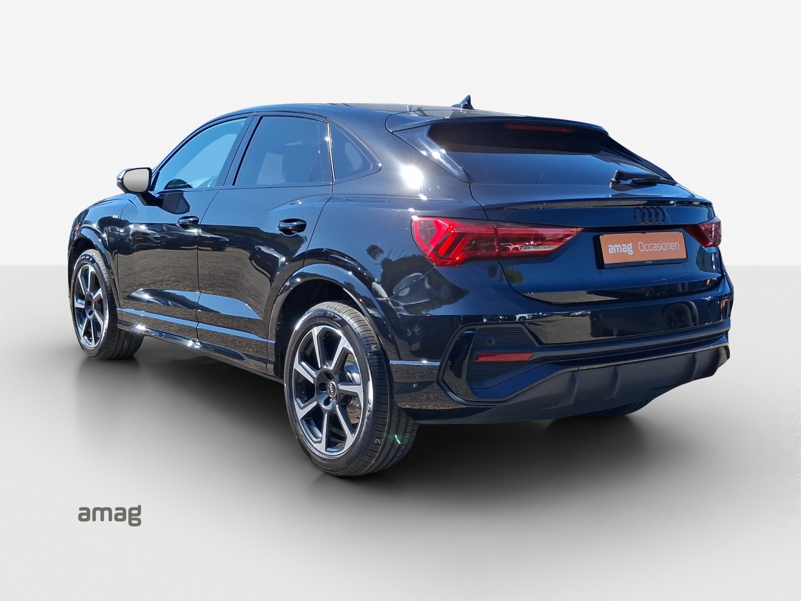 AUDI Q3 Sportback 35 TFSI S line Attraction S-tronic-image-2
