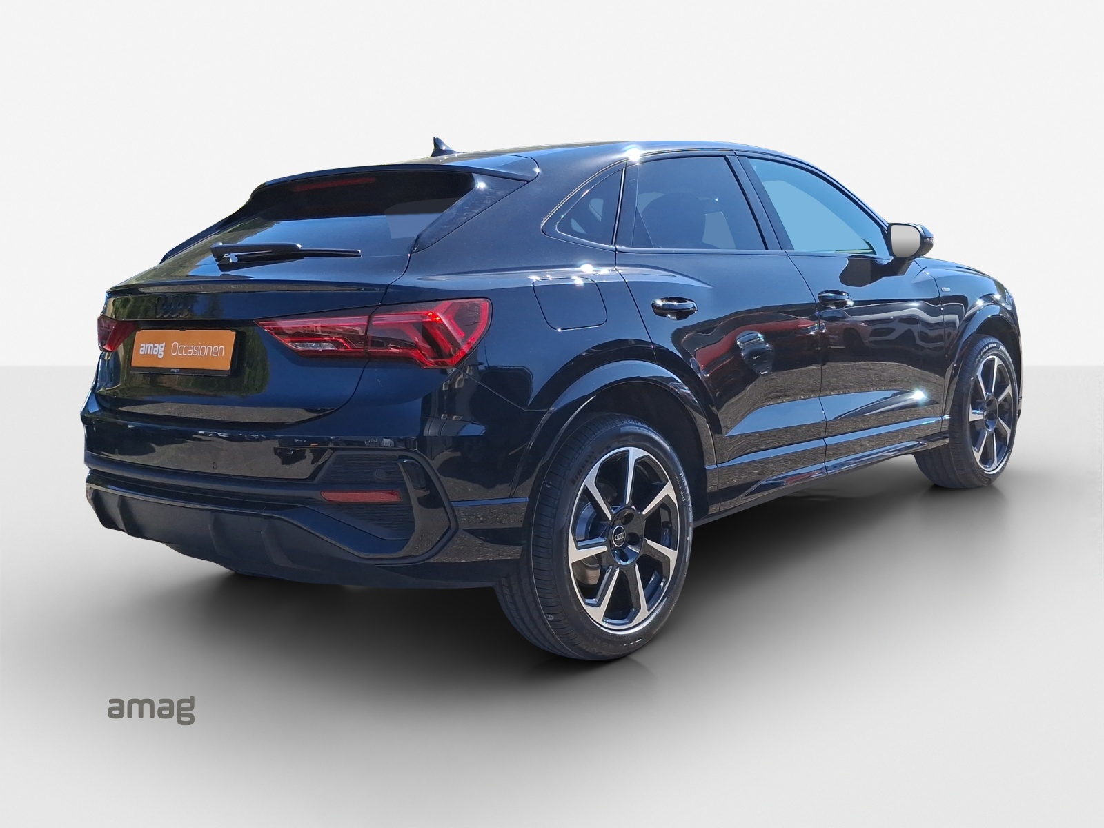 AUDI Q3 Sportback 35 TFSI S line Attraction S-tronic-image-4